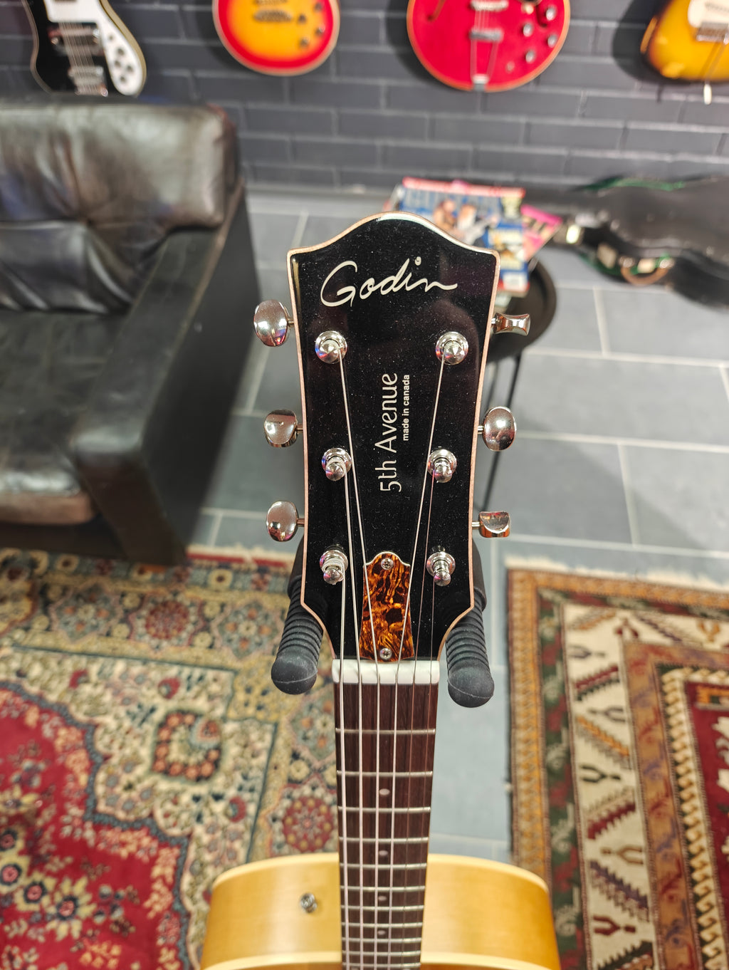 Godin 5th Avenue Kingpin
