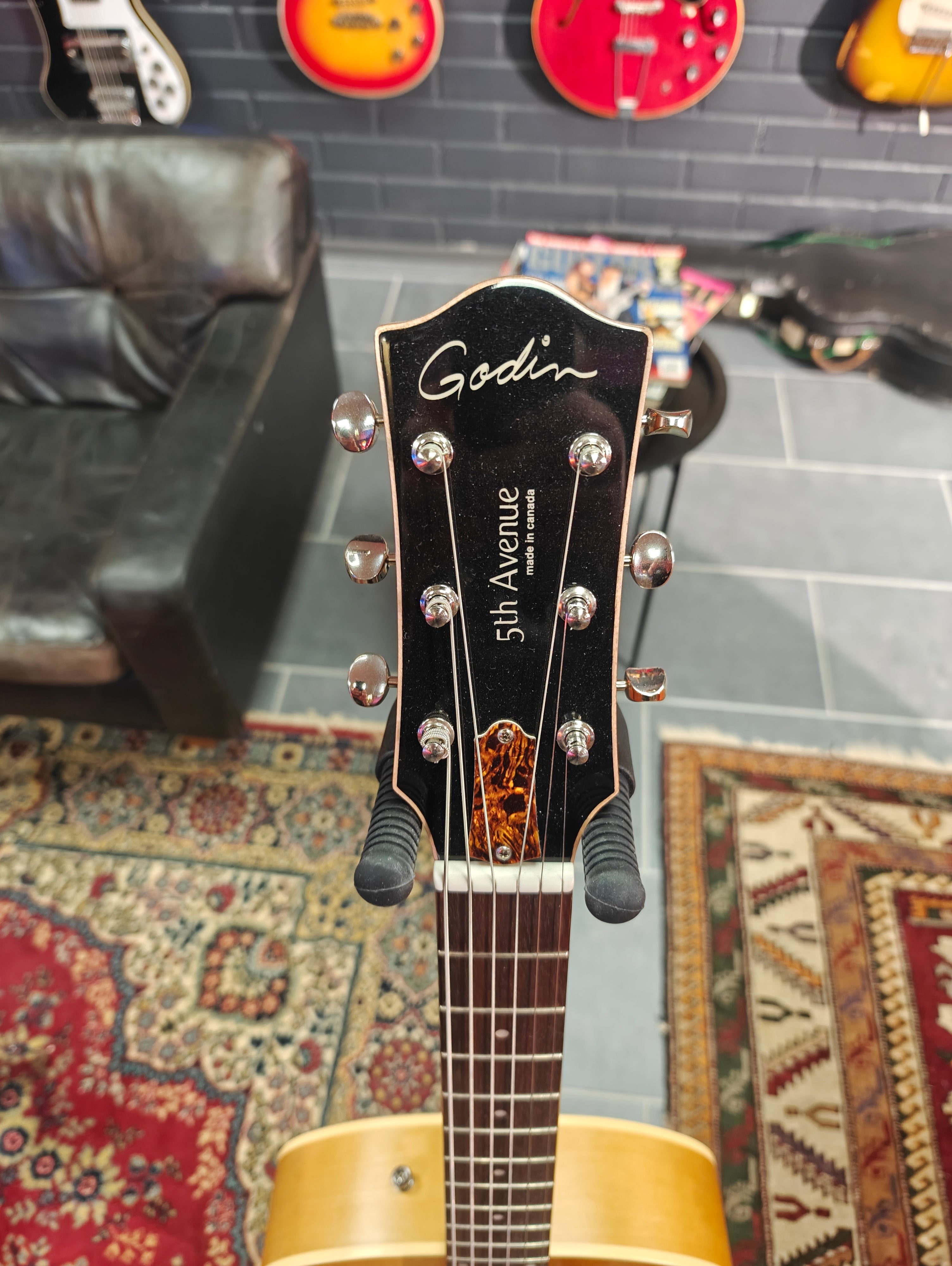 Godin 5th Avenue Kingpin