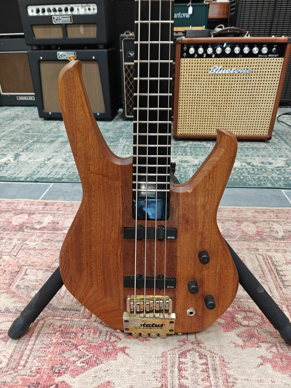 Status Series 3000 Walnut