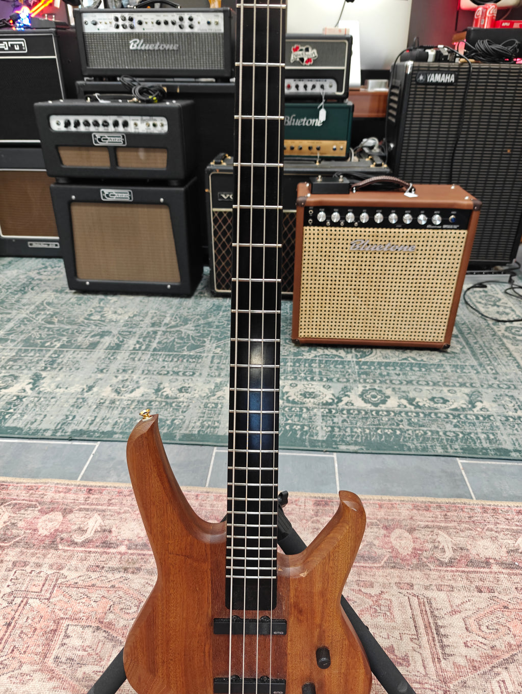 Status Series 3000 Walnut