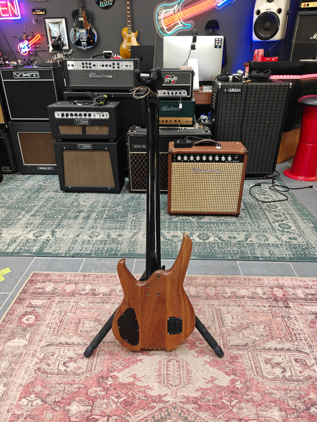 Status Series 3000 Walnut