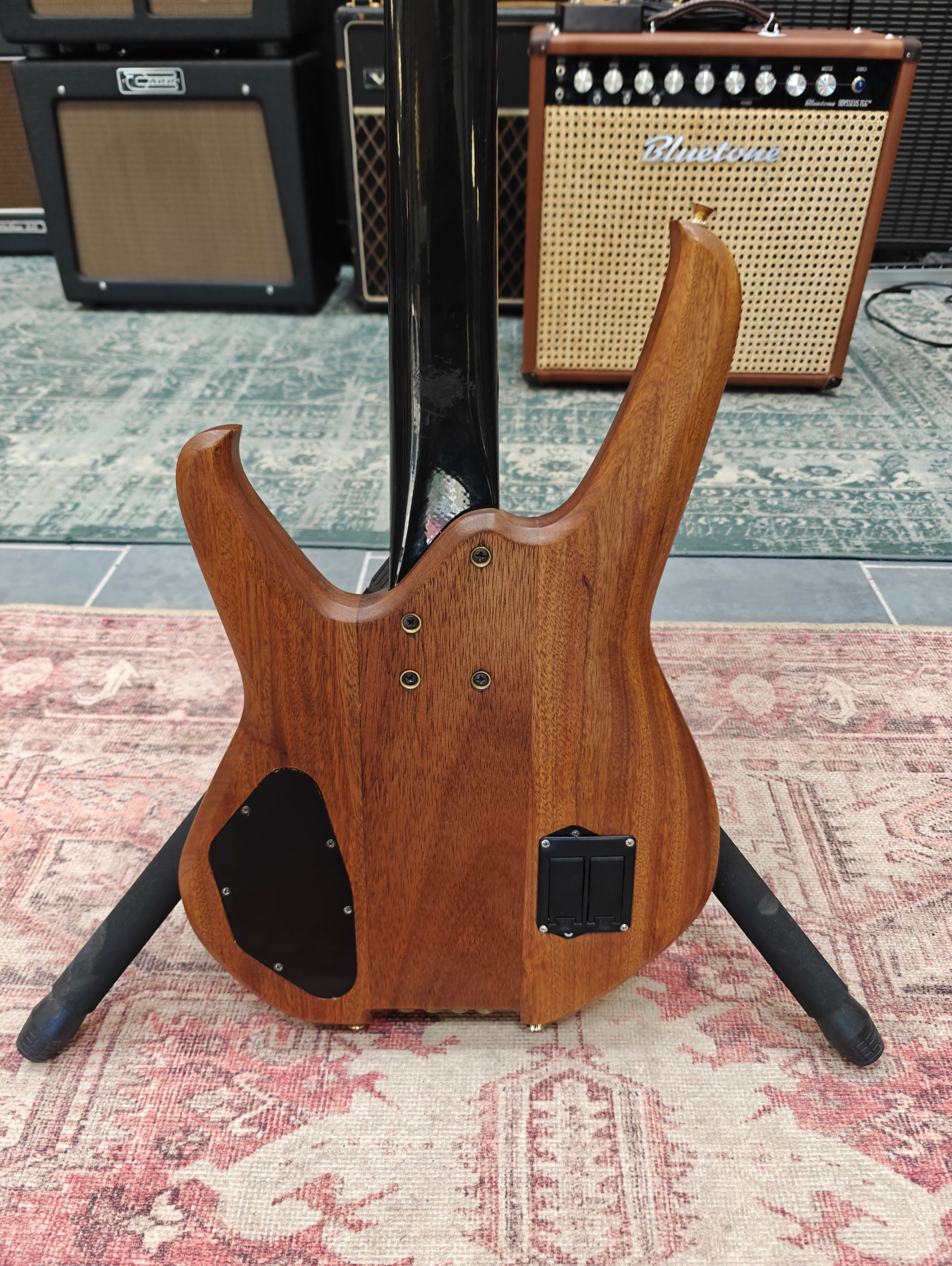 Status Series 3000 Walnut
