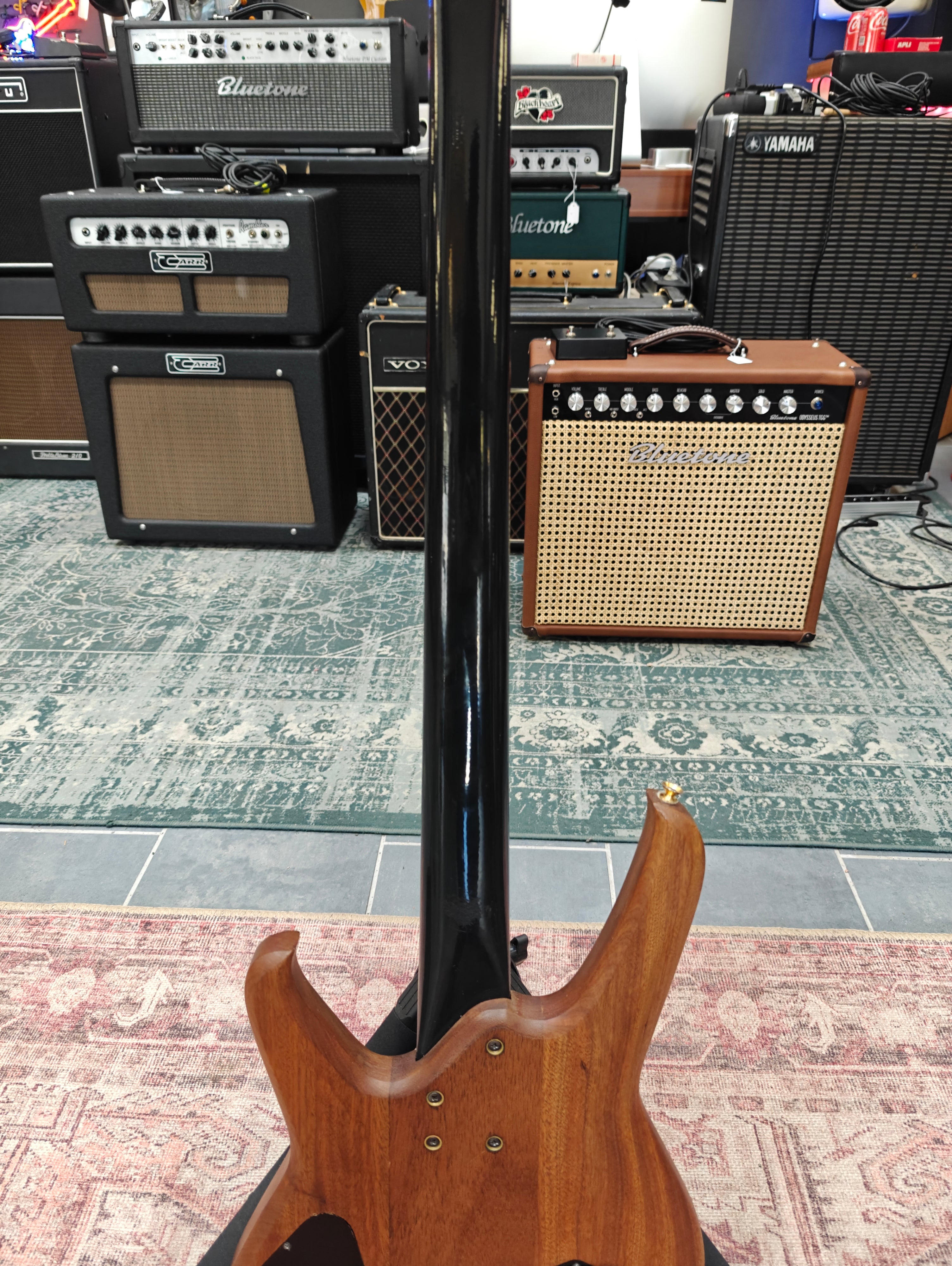 Status Series 3000 Walnut