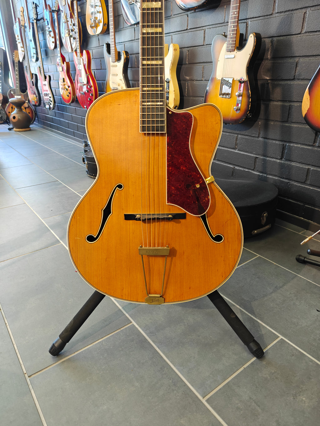 Levin Royal 1951