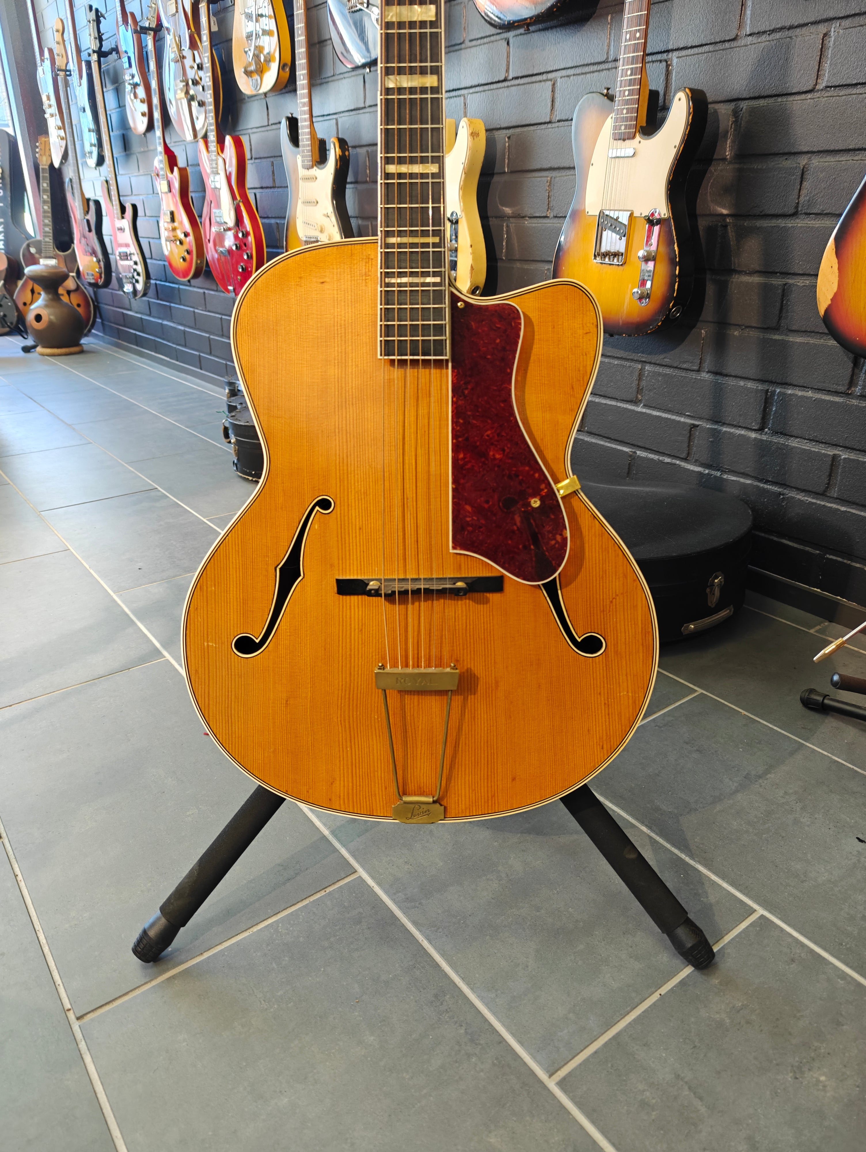 Levin Royal 1951