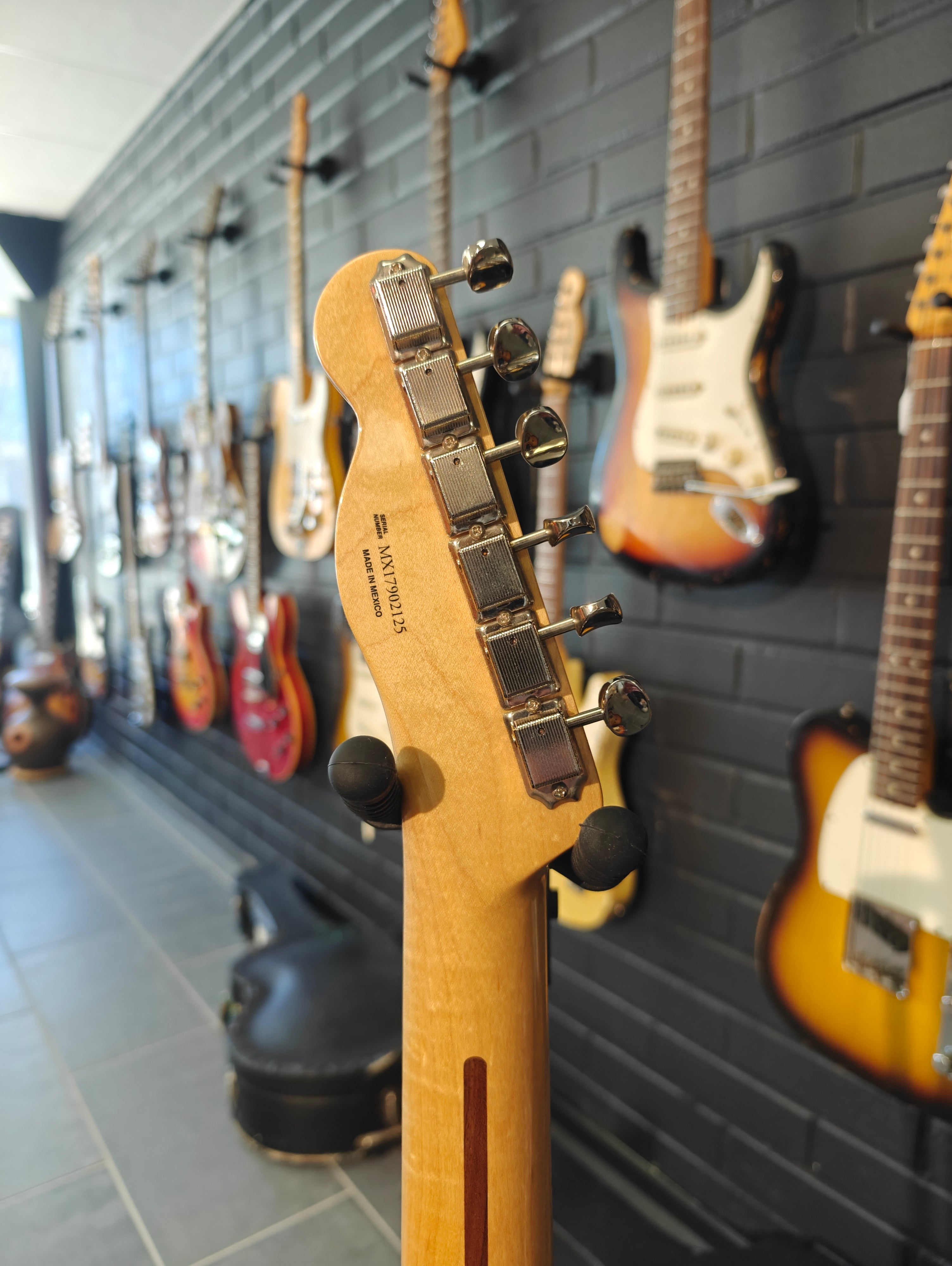 Fender Classic Player Baja Telecaster Blonde 2017