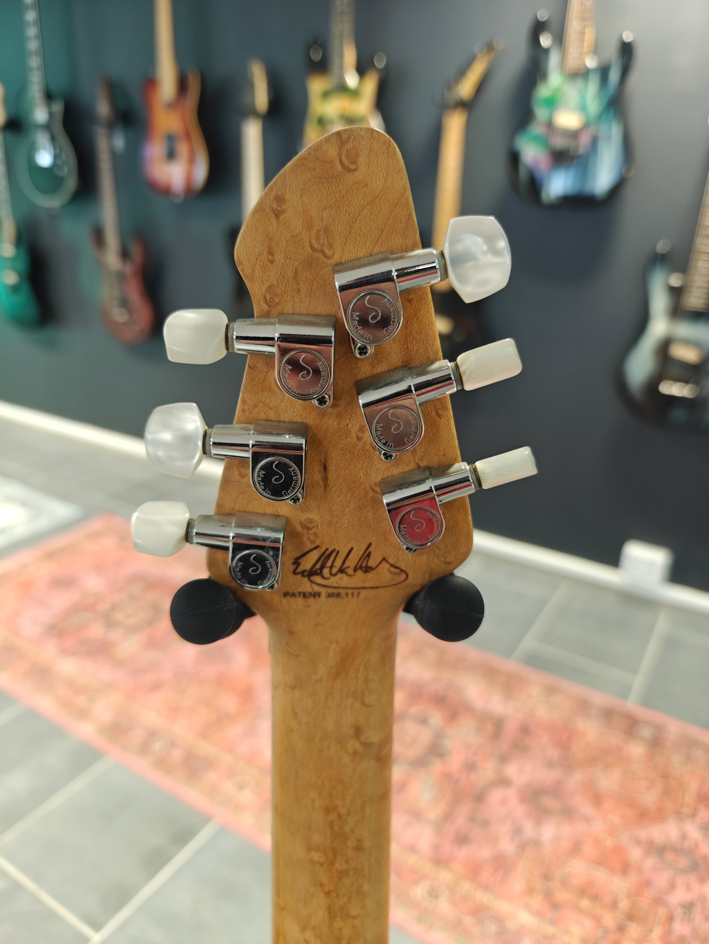 RESERVED Peavey Wolfgang Standard 2001 USA