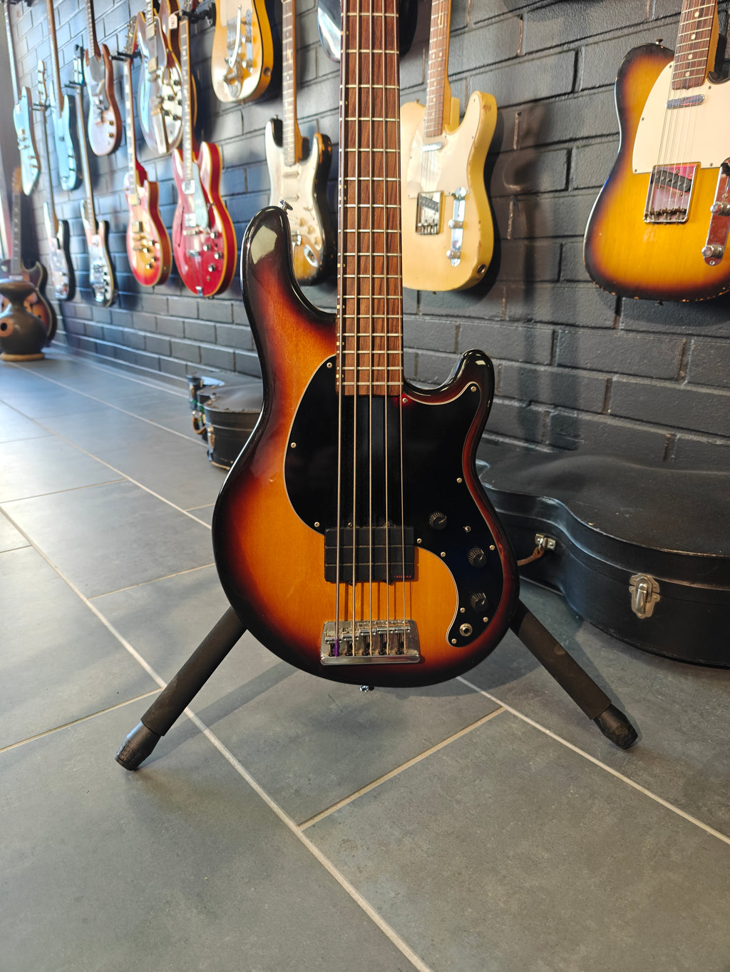Status The Groove Bass V