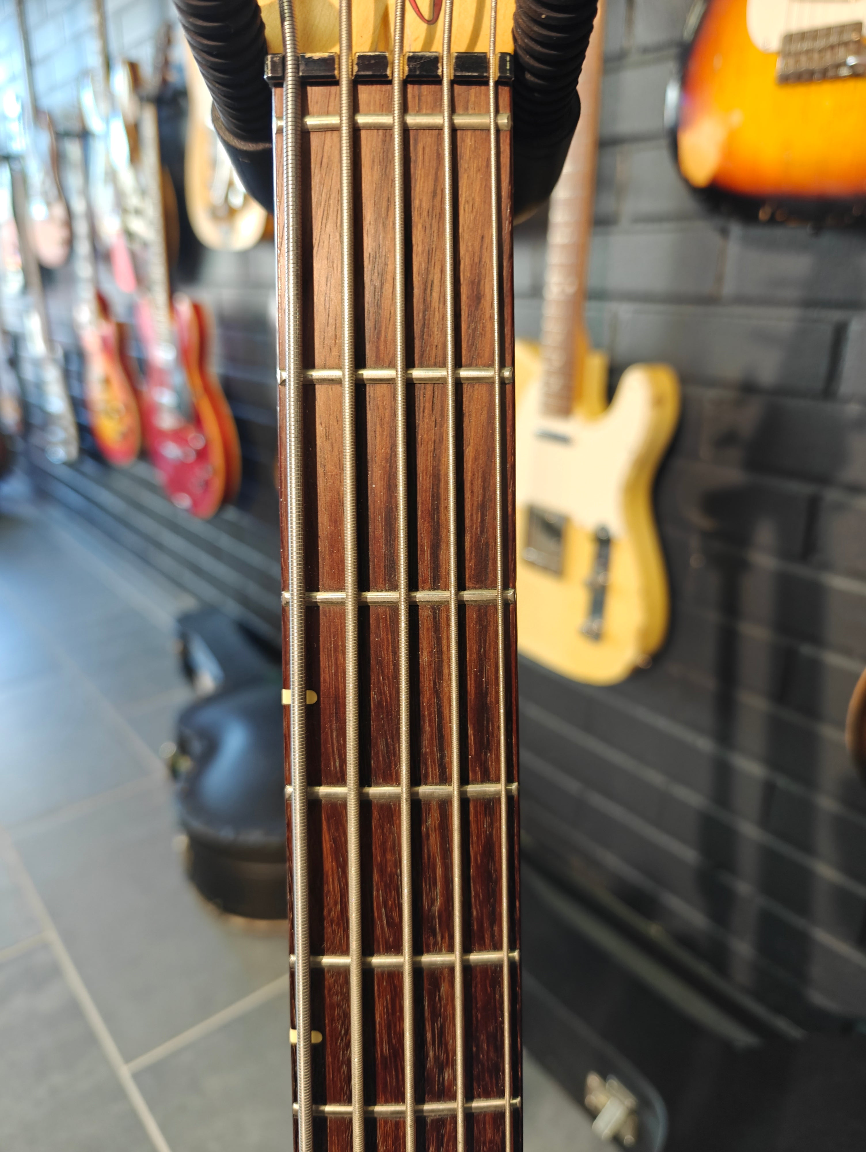 Status The Groove Bass V