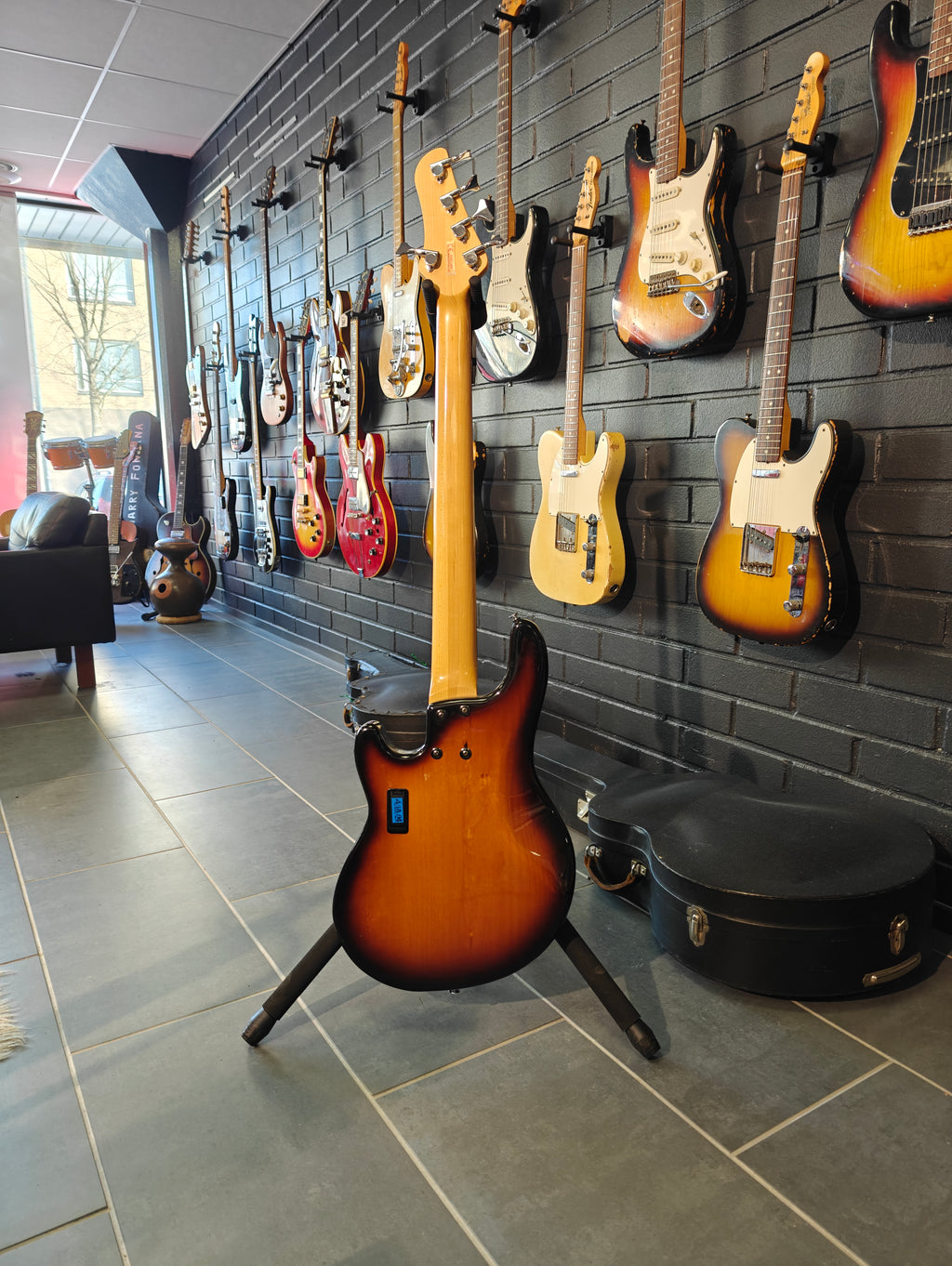 Status The Groove Bass V