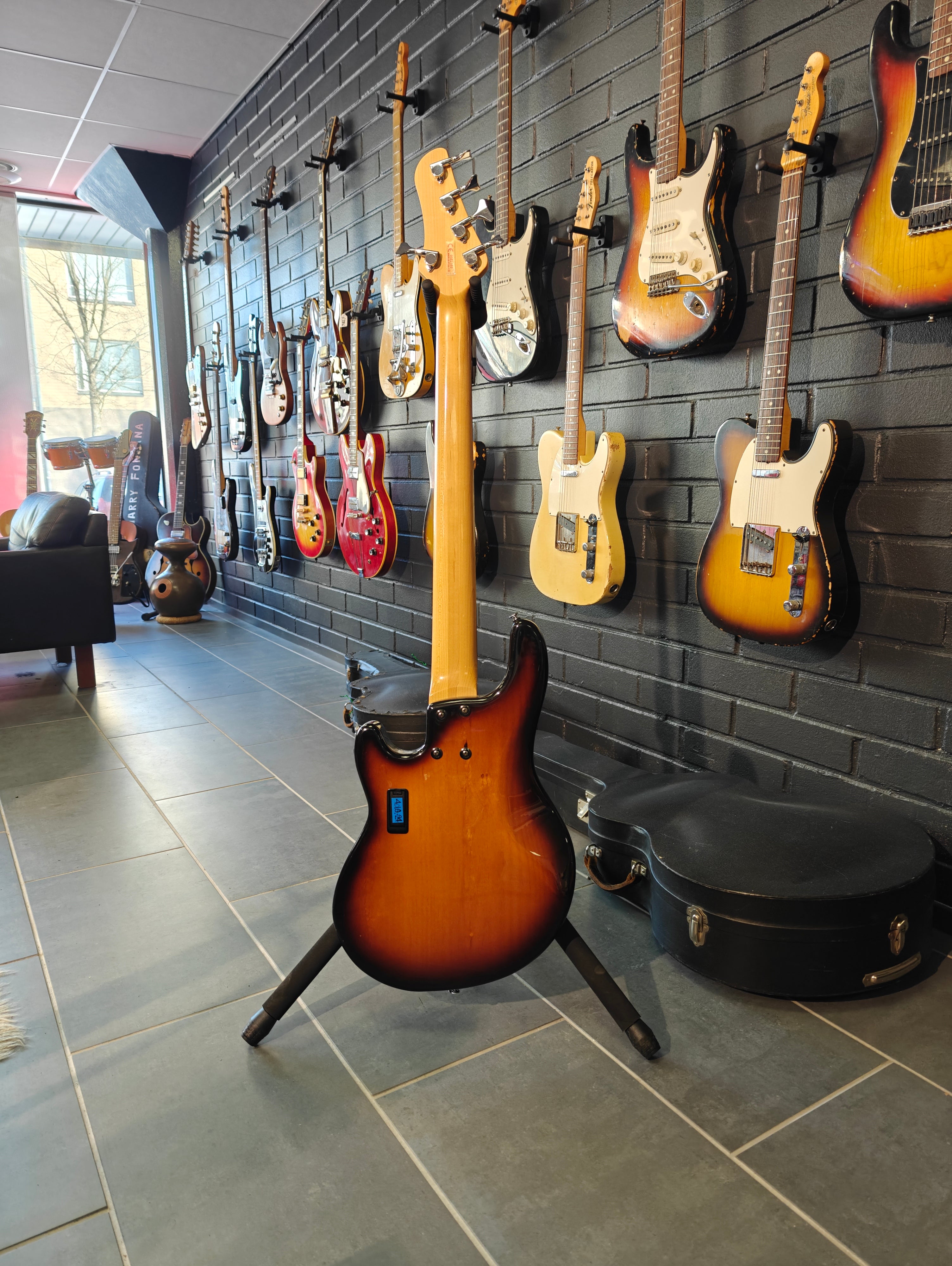 Status The Groove Bass V