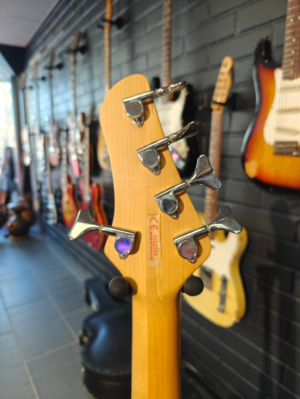 Status The Groove Bass V