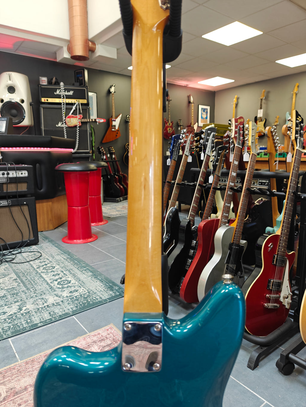 Fender Vintera '60s Jaguar Ocean Turquoise w/ Lollar P90s