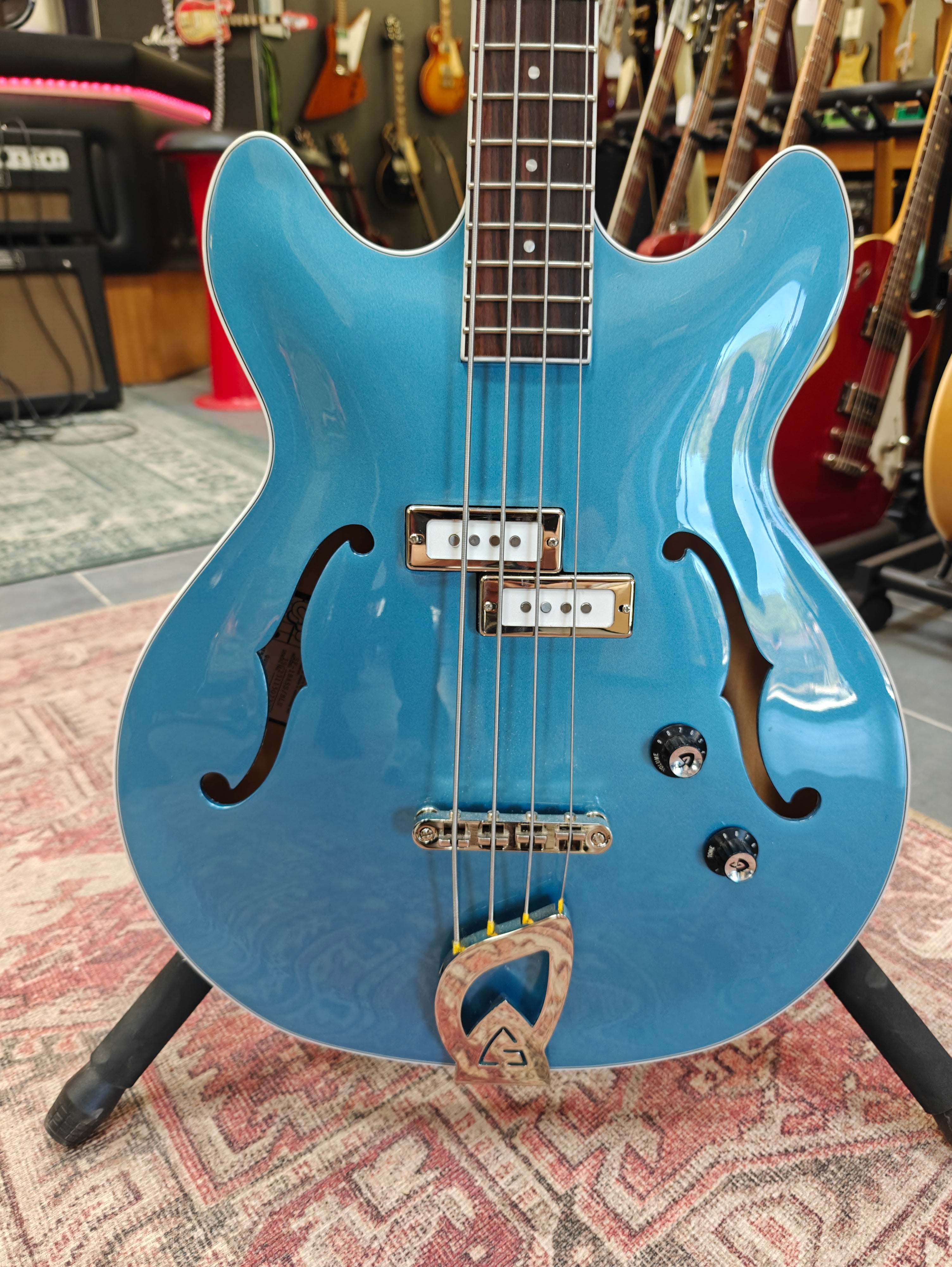 Guild Starfire I Bass Pelham Blue