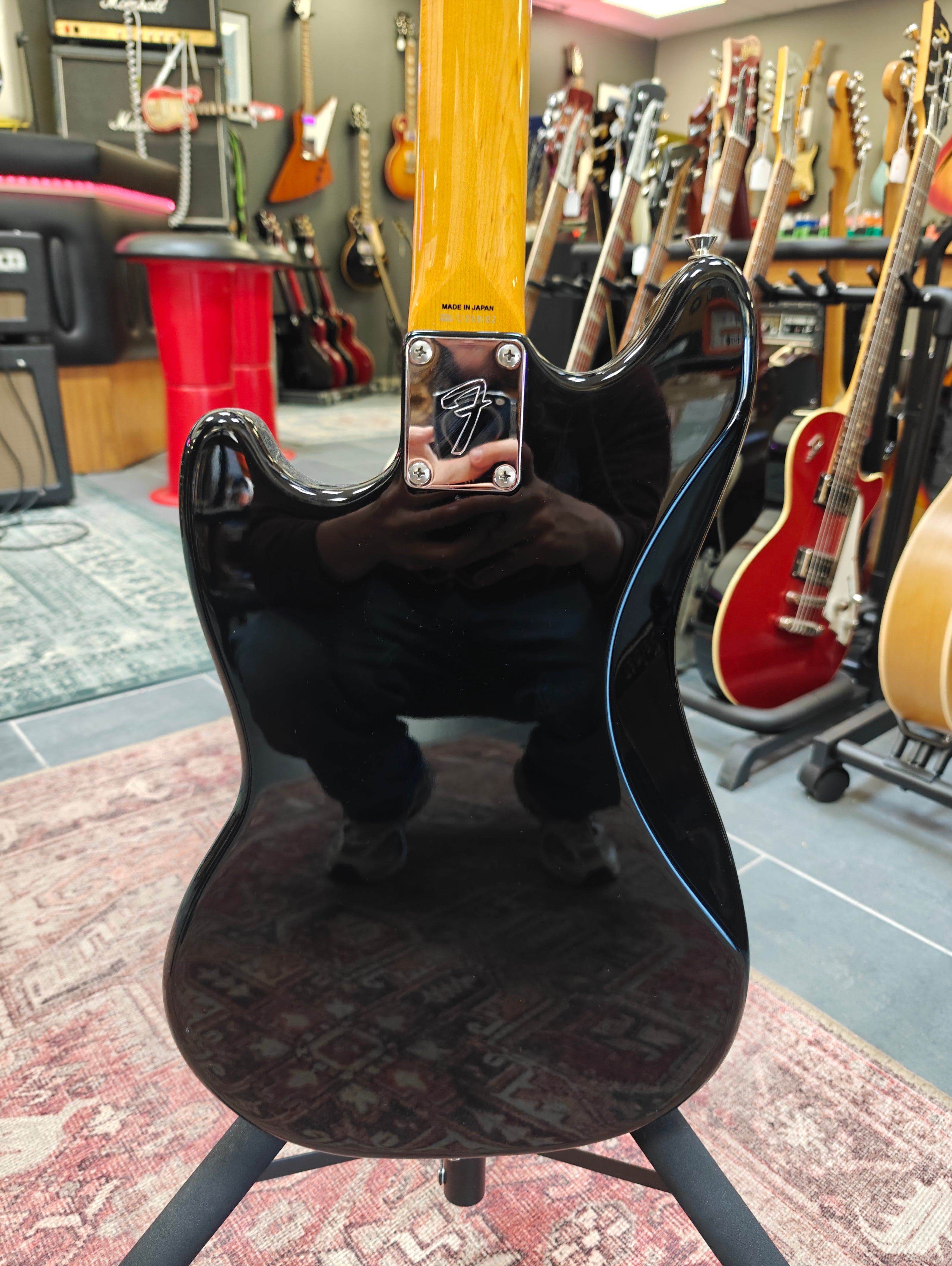 Fender Mustang 69 Reissue Matching Headstock Black MIJ