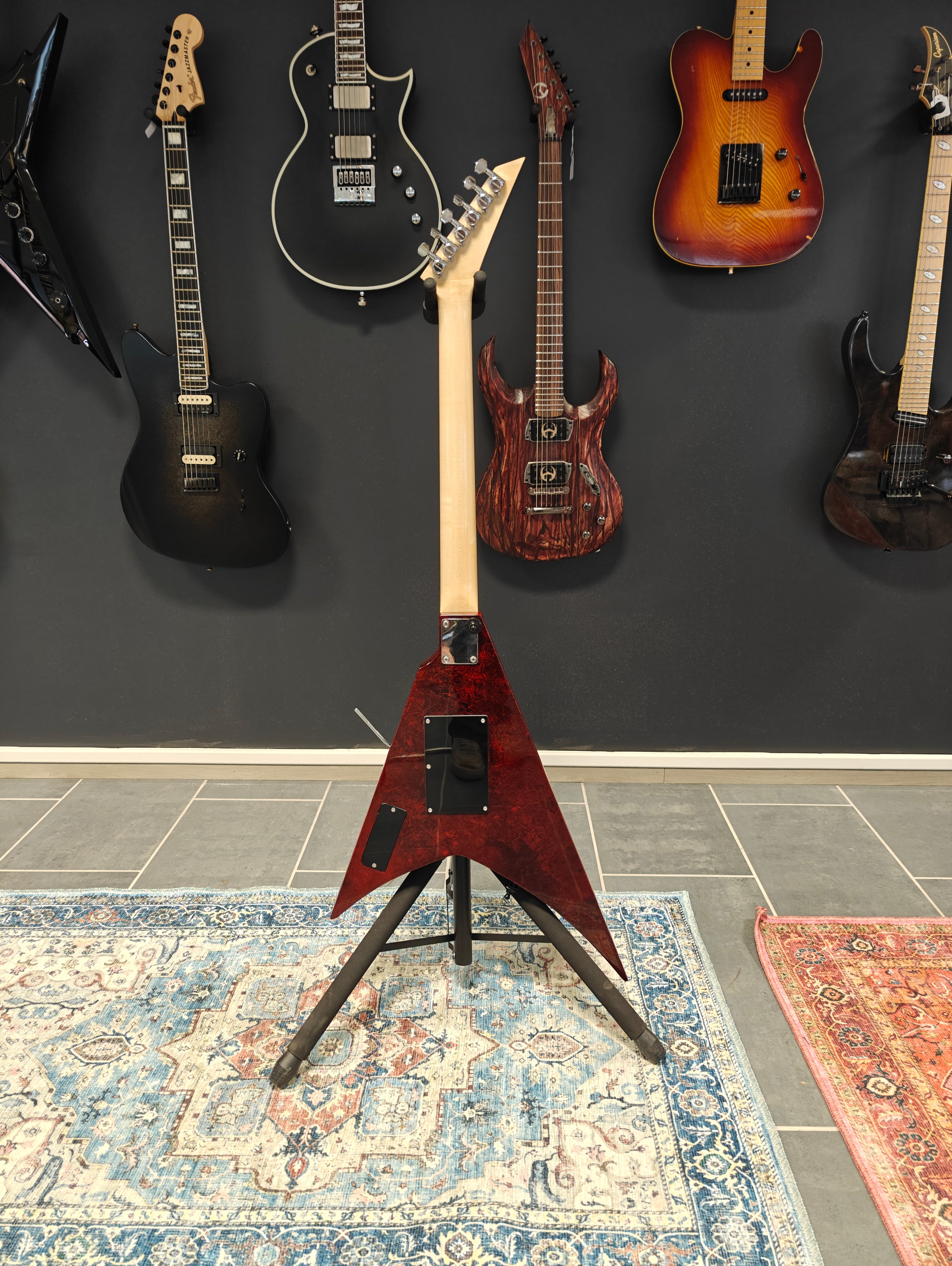Odes Custom Guitars Red V