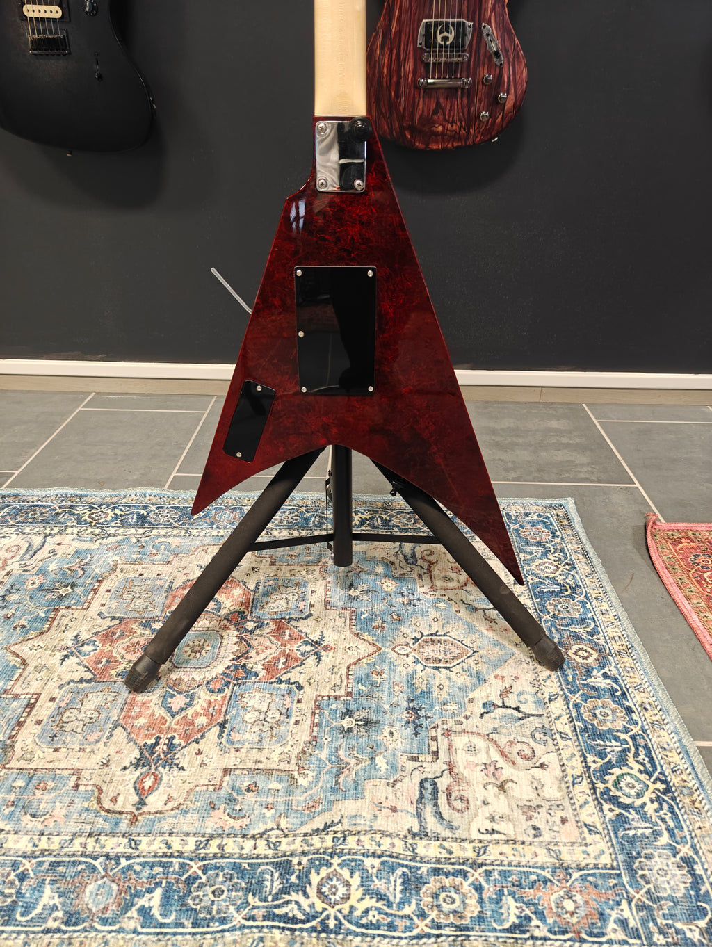 Odes Custom Guitars Red V