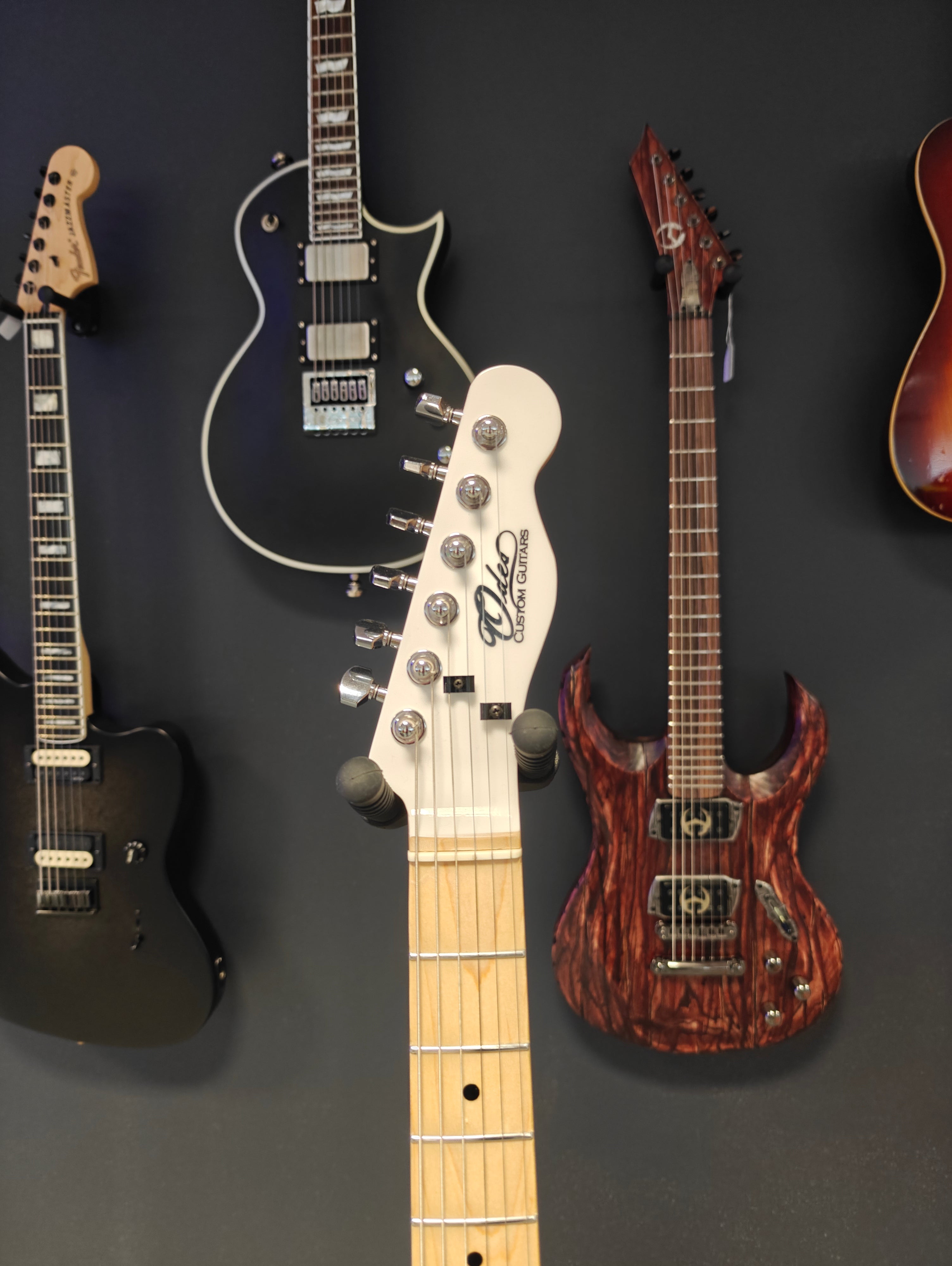 Odes Custom Guitars White Wizard