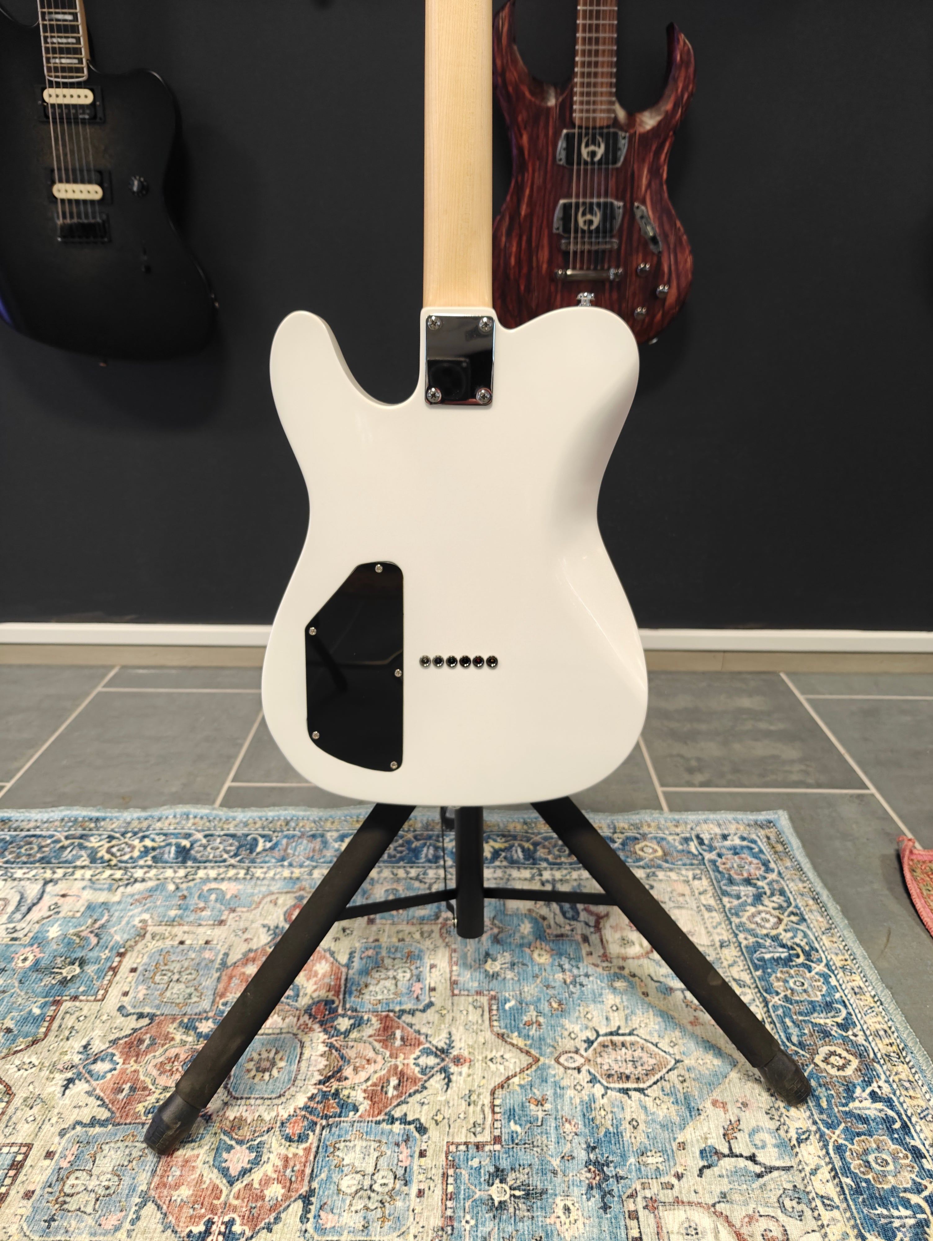 Odes Custom Guitars White Wizard