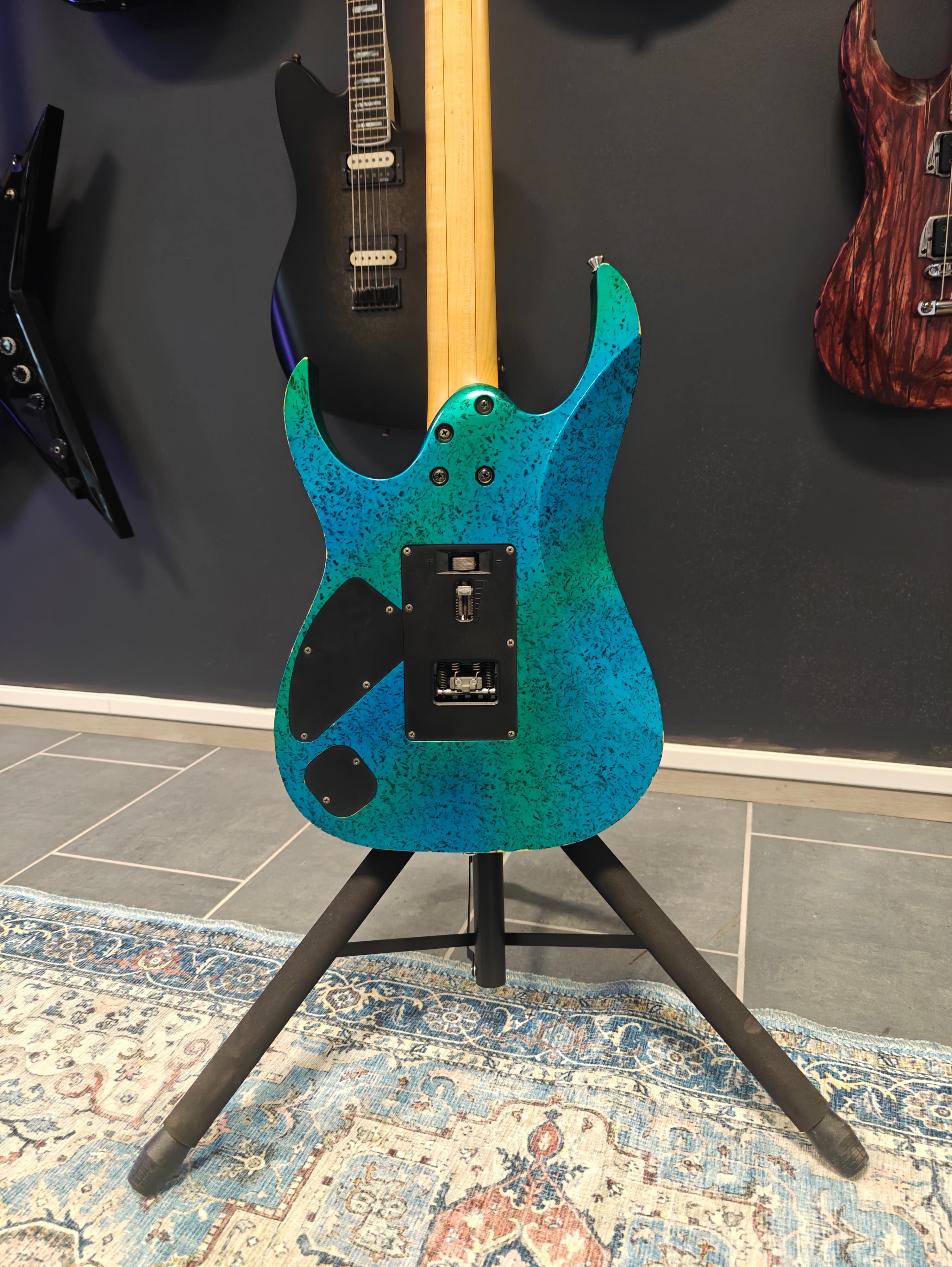 Ibanez RG2570Z Prestige Mediterranean Coral Reef