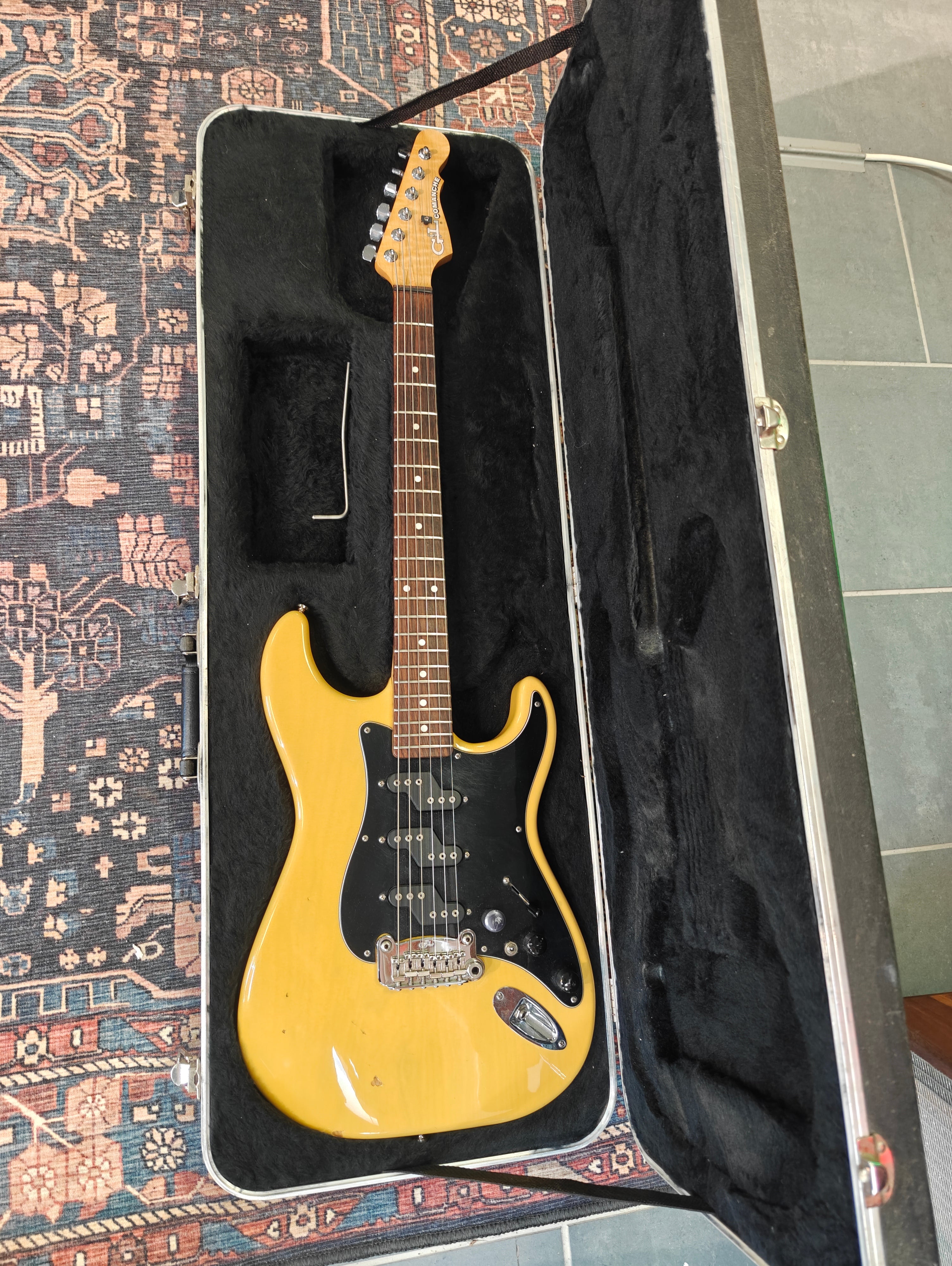 G&L USA Comanche