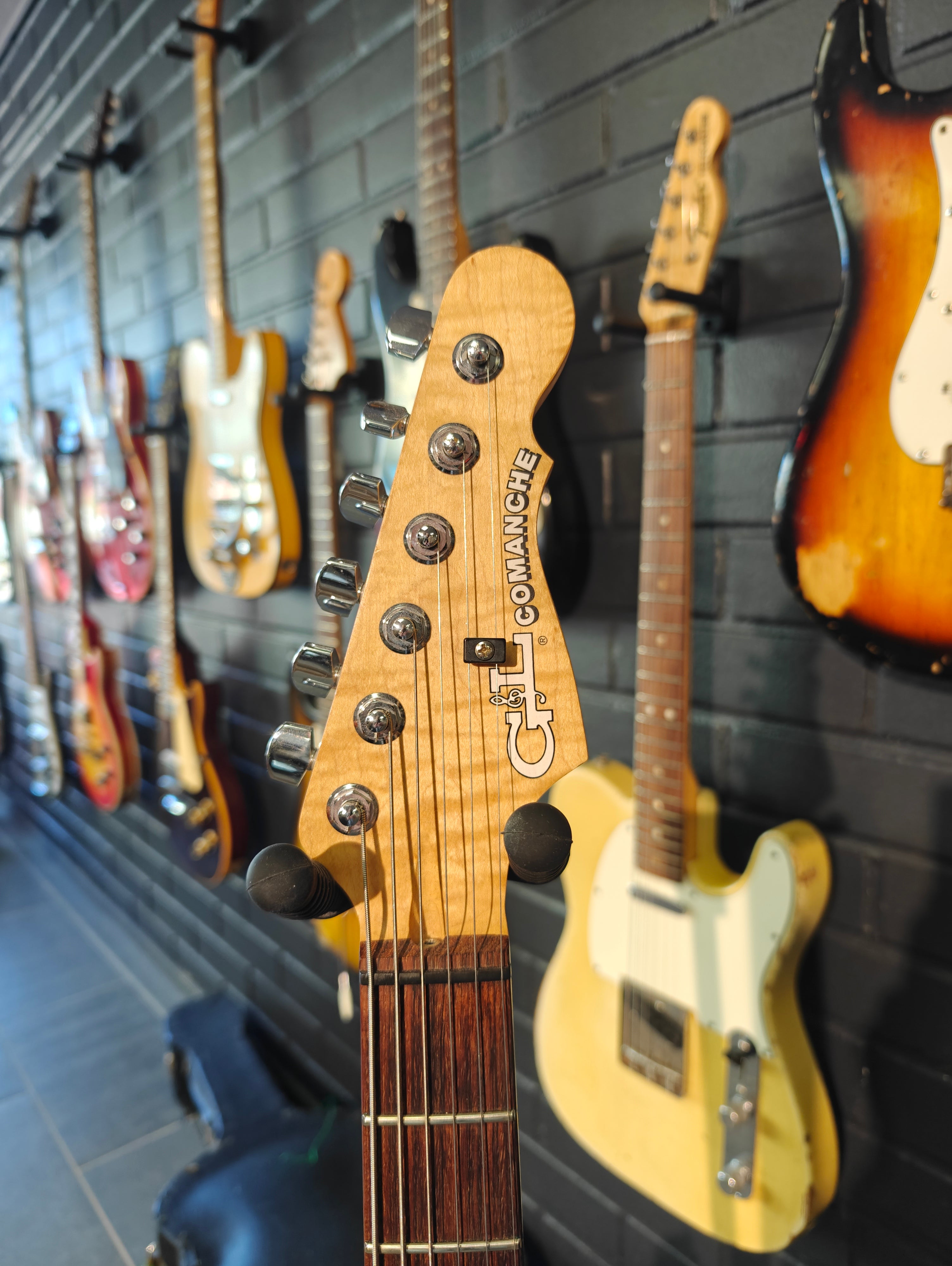 G&L USA Comanche