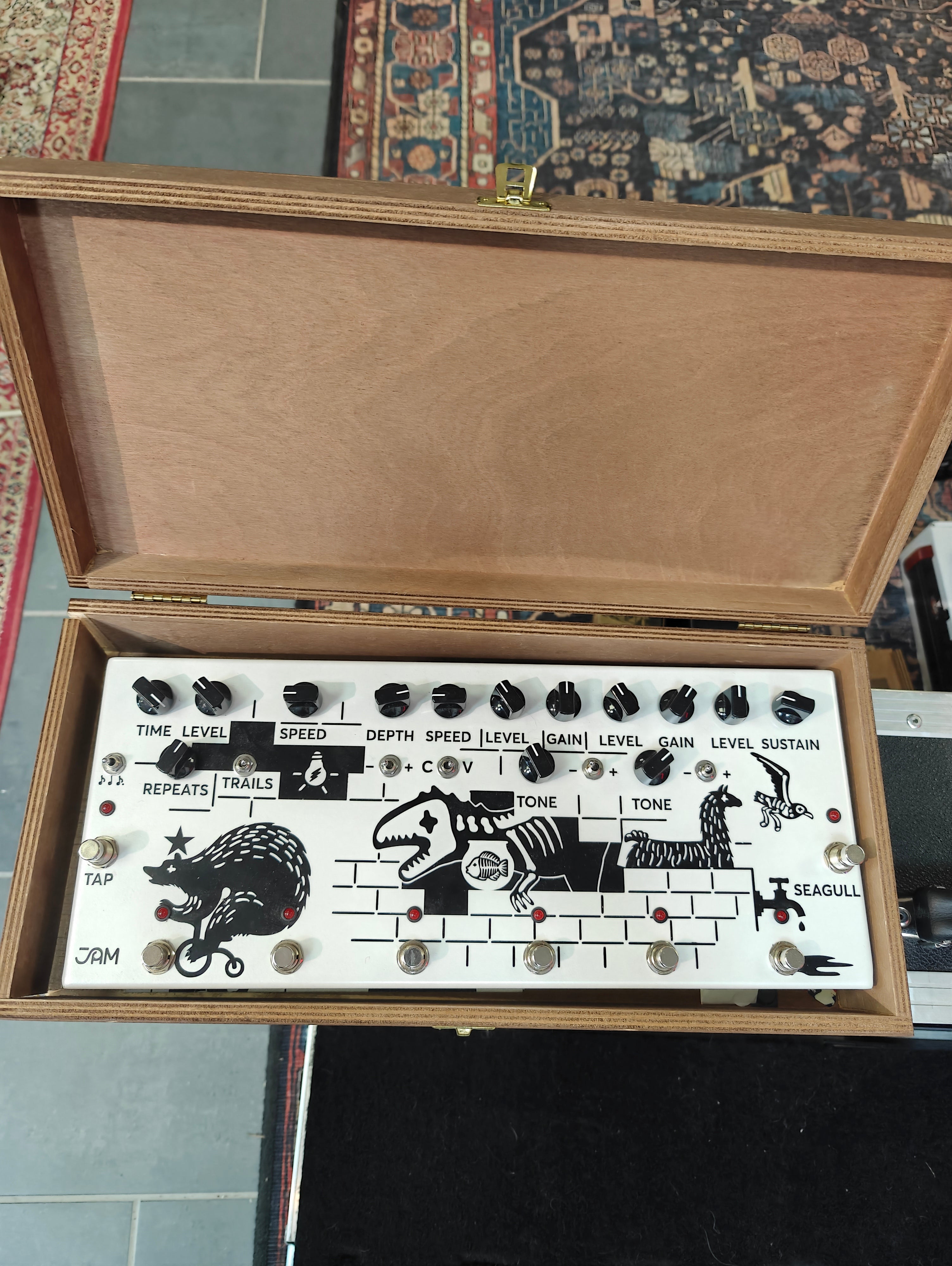 Jam Pedals Pink Flow – Tonefest Guitar Gallery