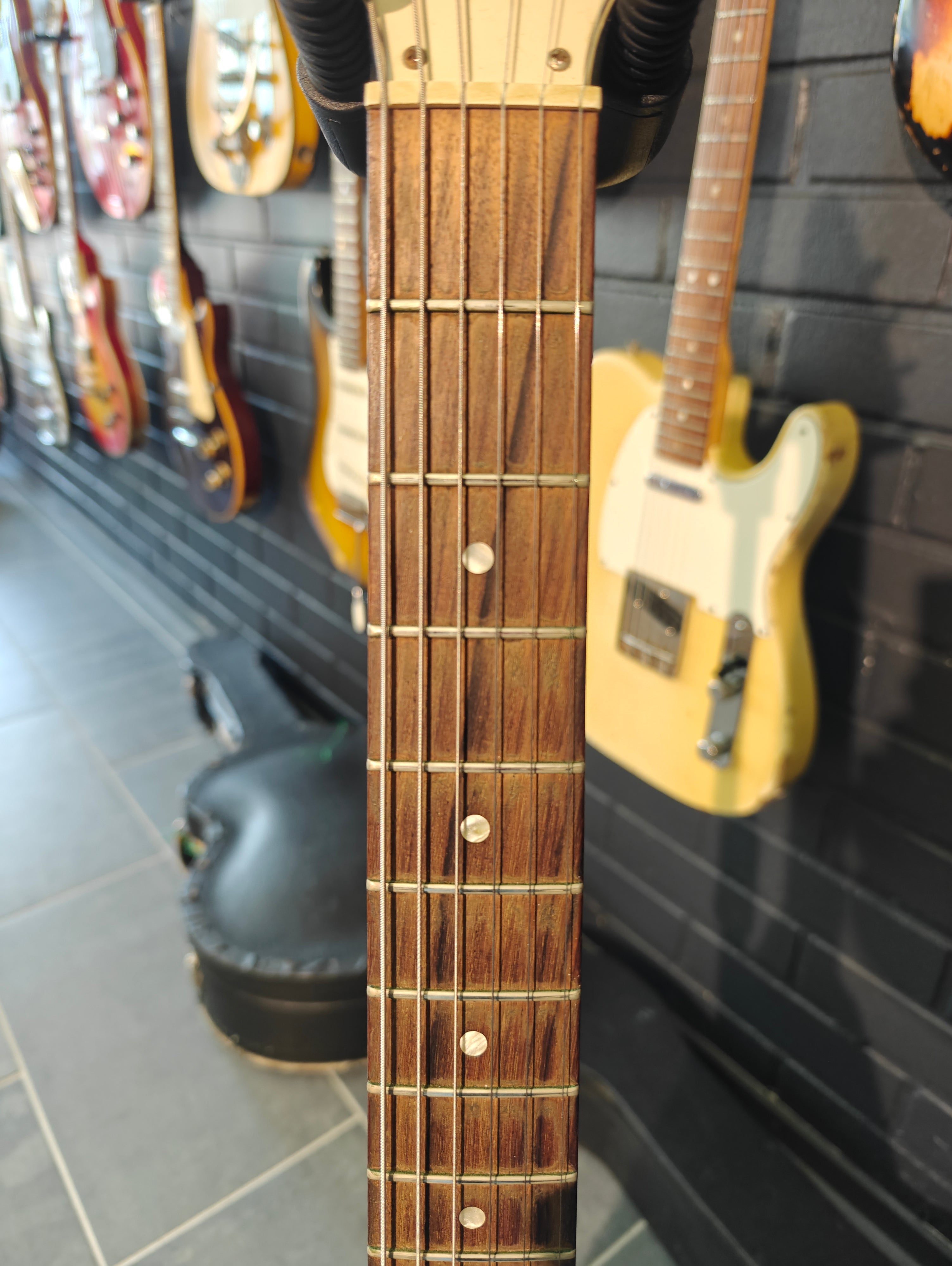 Gibson Flying V 2008 Faded Worn White 3 pickup EMGs