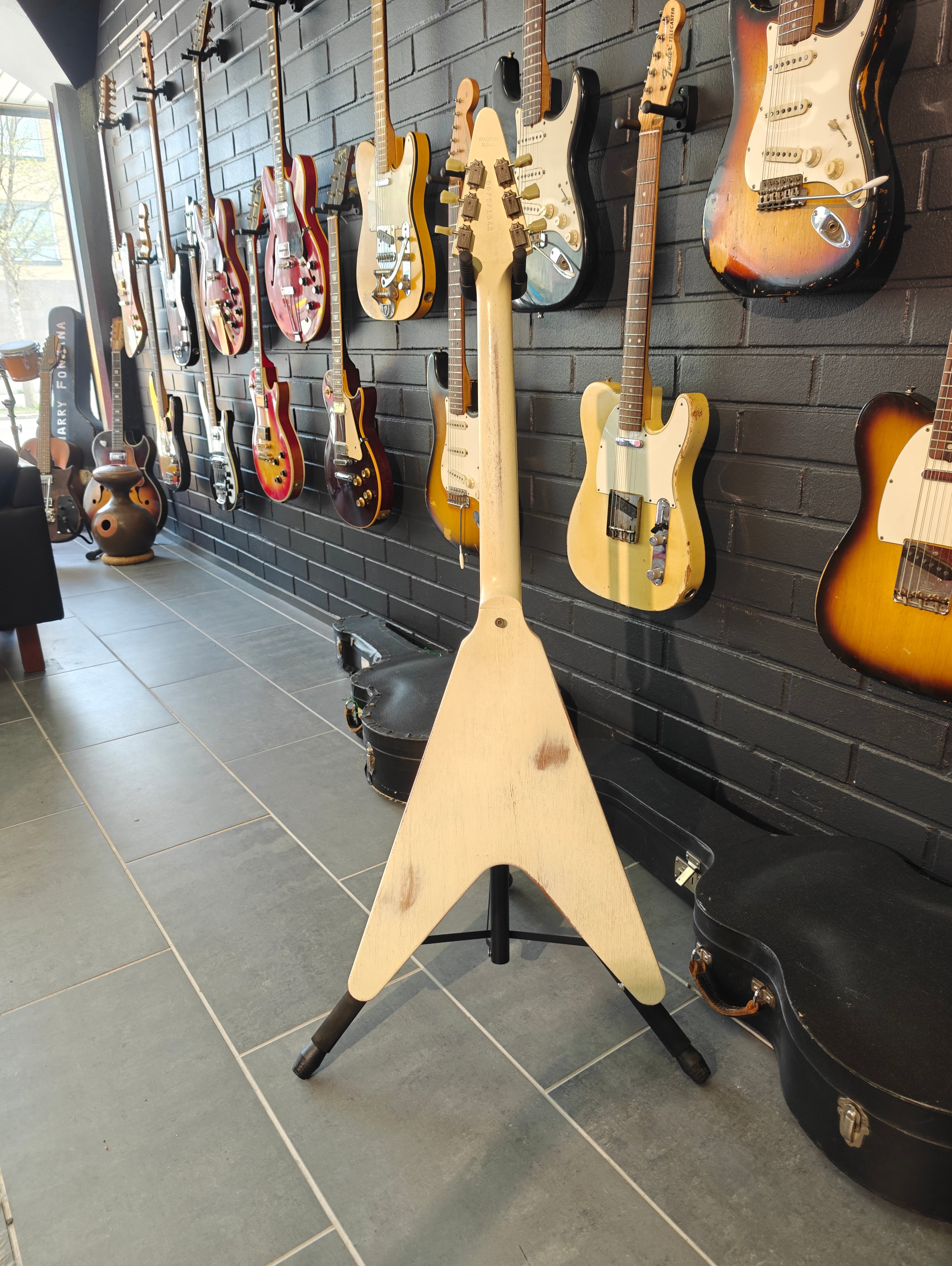 Gibson Flying V 2008 Faded Worn White 3 pickup EMGs