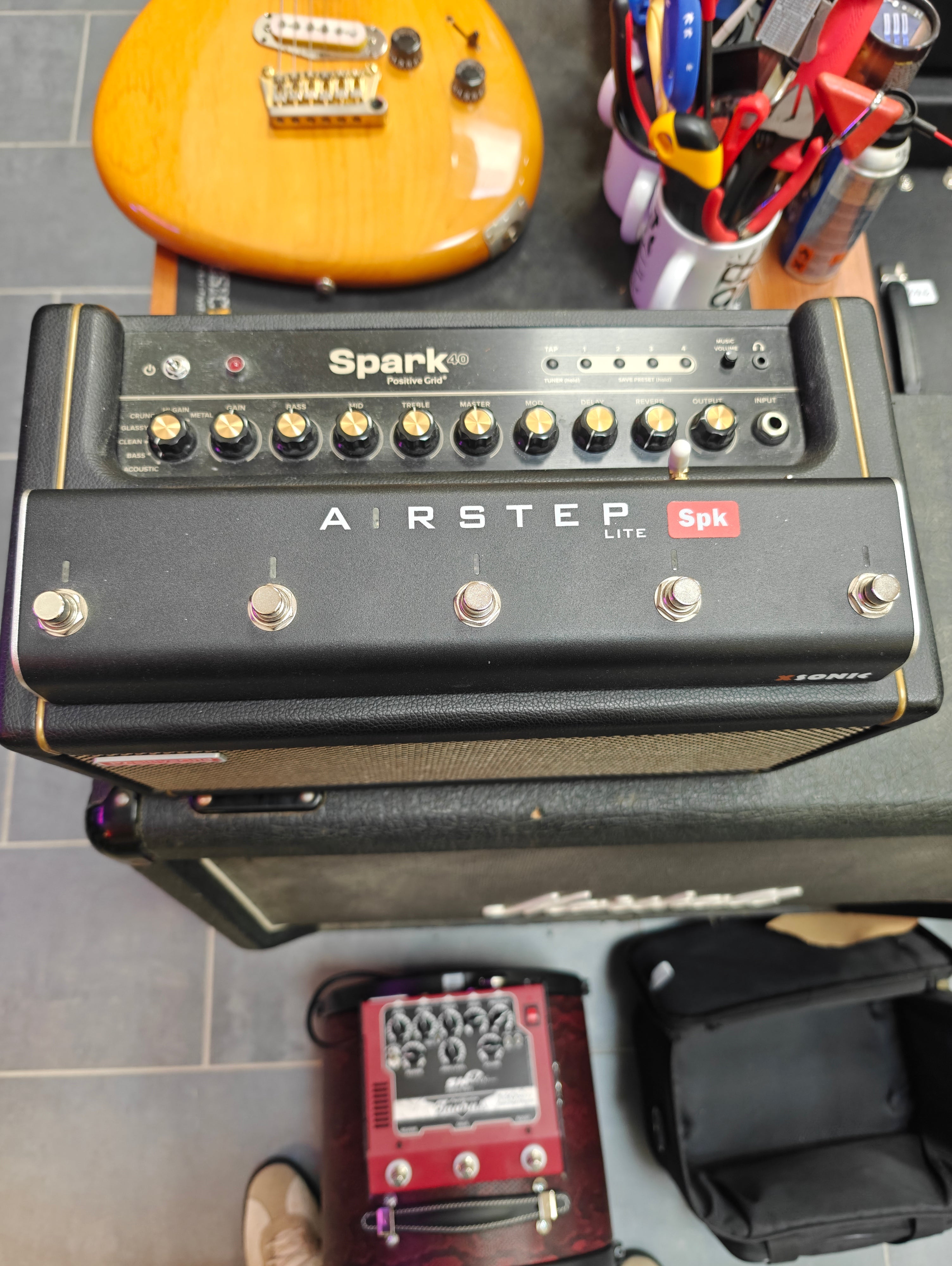 Positive Grid Spark 40 MkI w/ Airstep Lite Footswitch