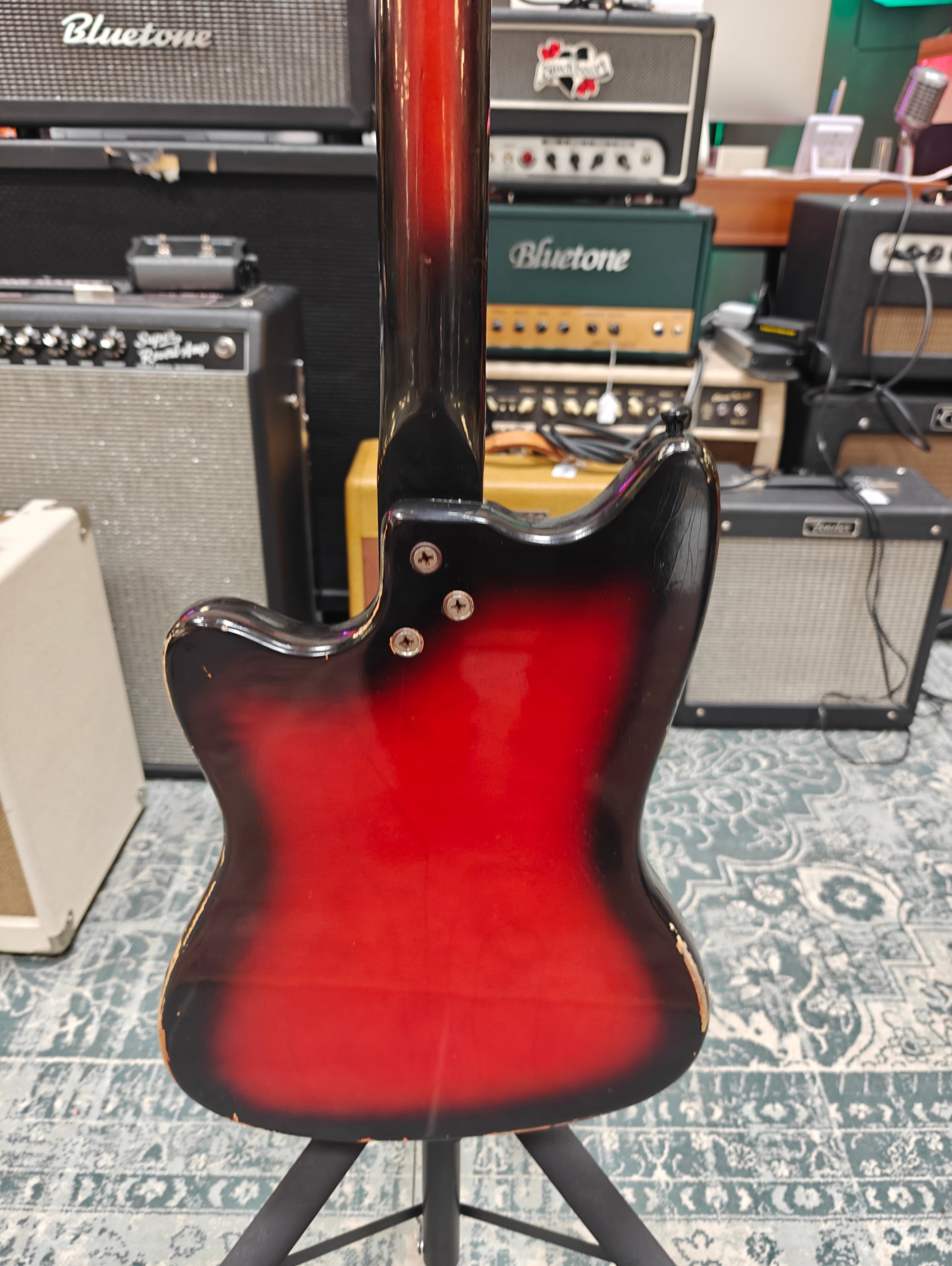 Harmony Bobkat H17 Silhouette 1965