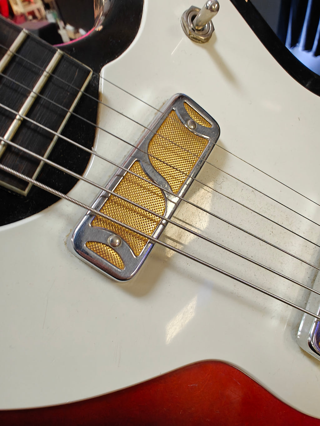 Harmony Bobkat H17 Silhouette 1965