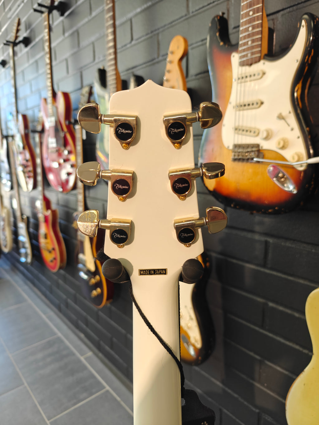 Takamine EF25S 1987 White 25th Anniversary Model