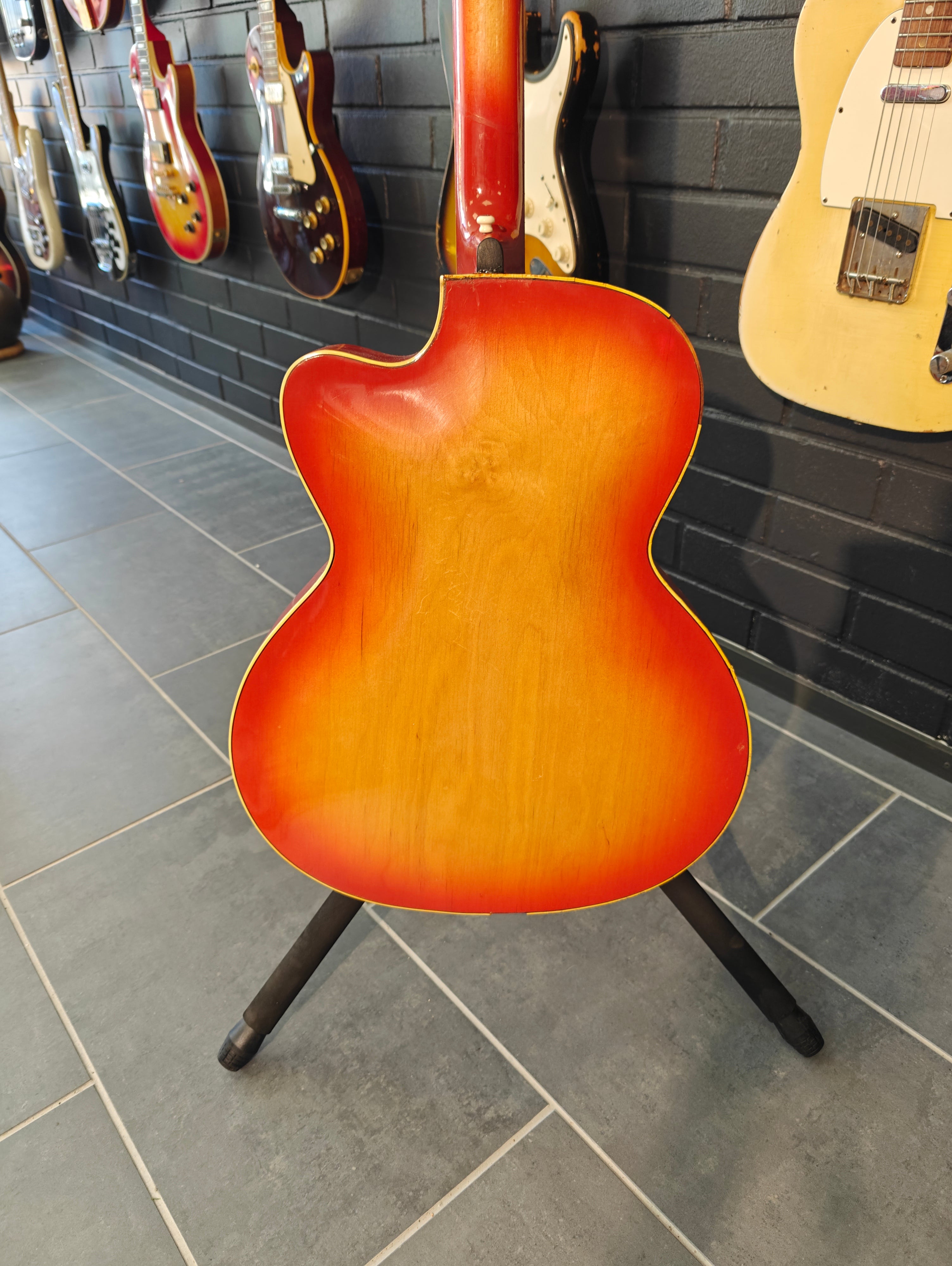 Lignatone 1964 "Sunburst" Ex-Jimi Sumen