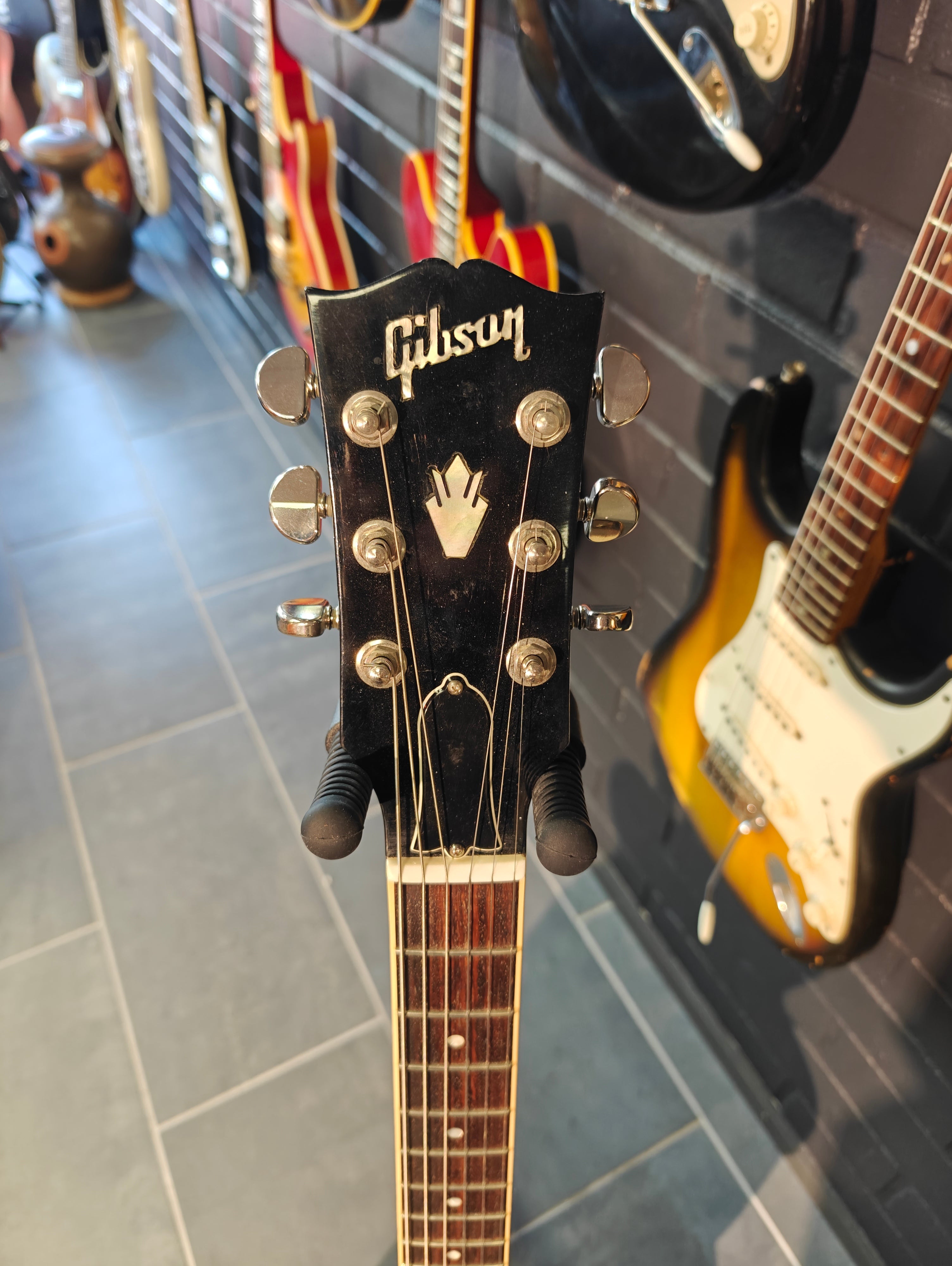 Gibson ES-335 Ebony 1989 w/ Bigsby