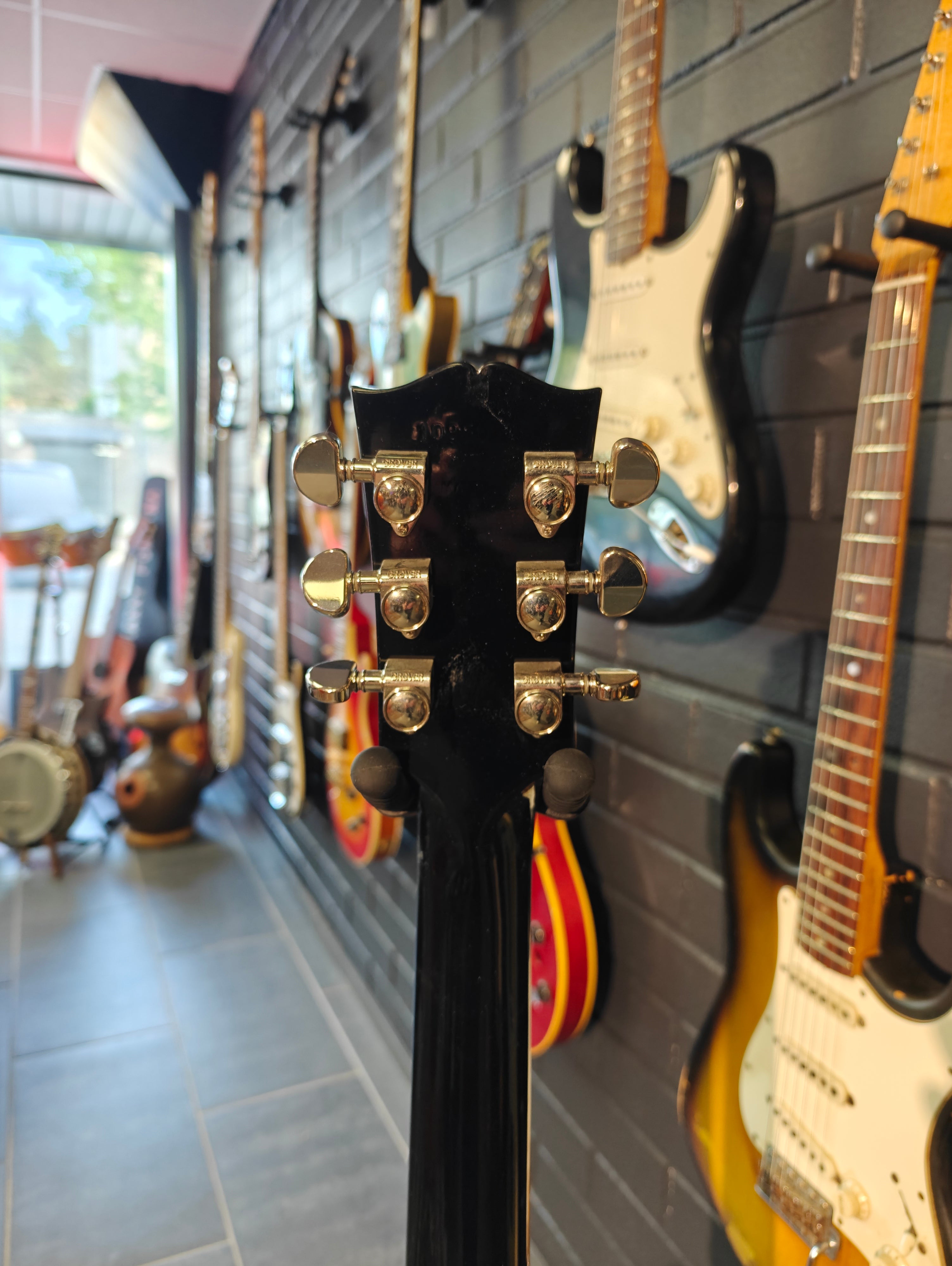 Gibson ES-335 Ebony 1989 w/ Bigsby