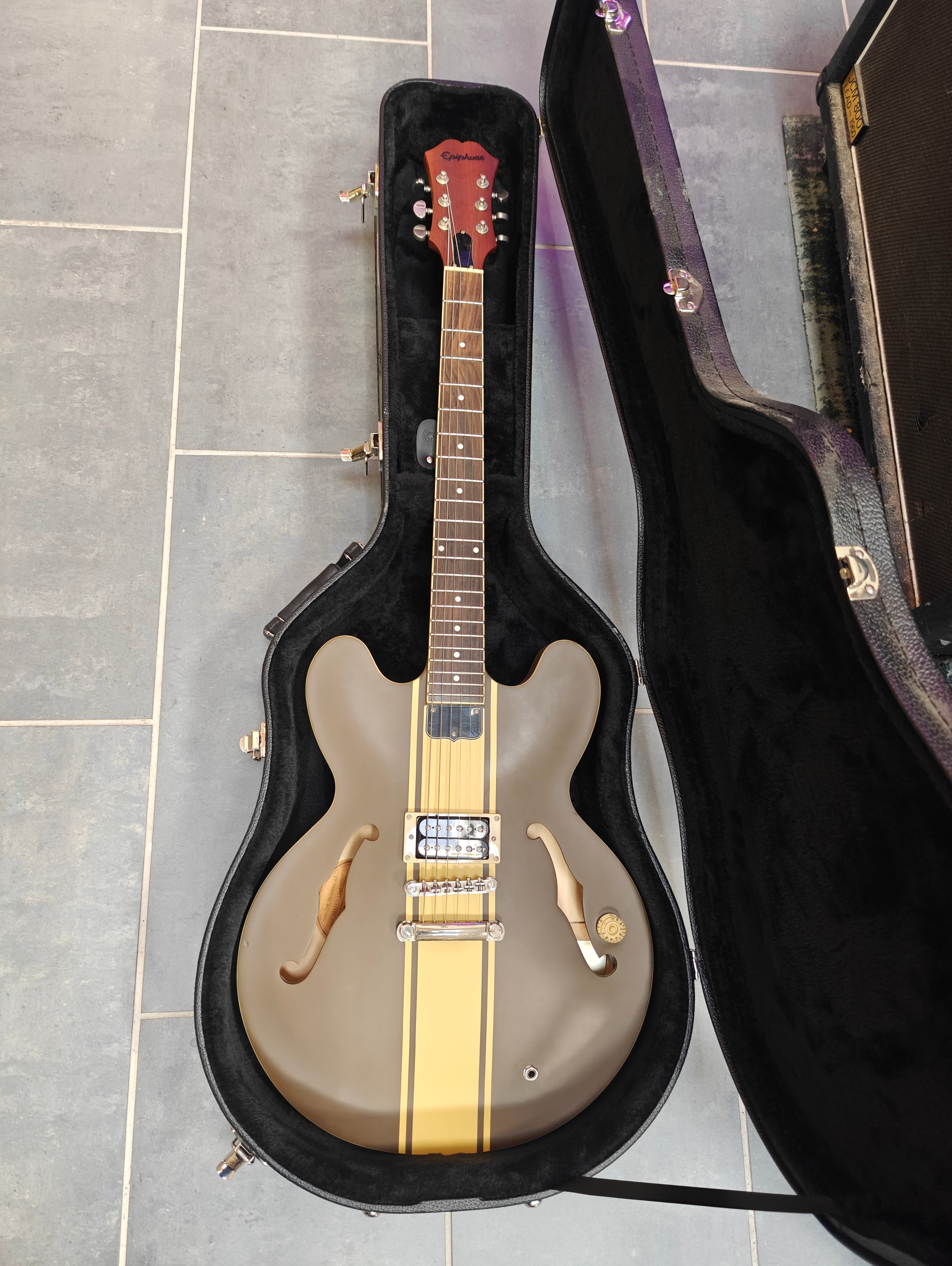 Epiphone Tom DeLonge Signature ES-333