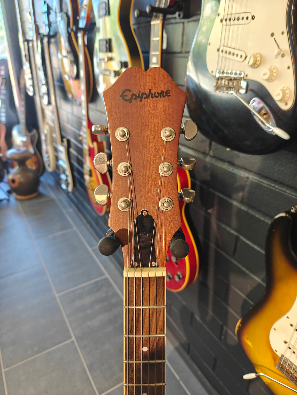 Epiphone Tom DeLonge Signature ES-333