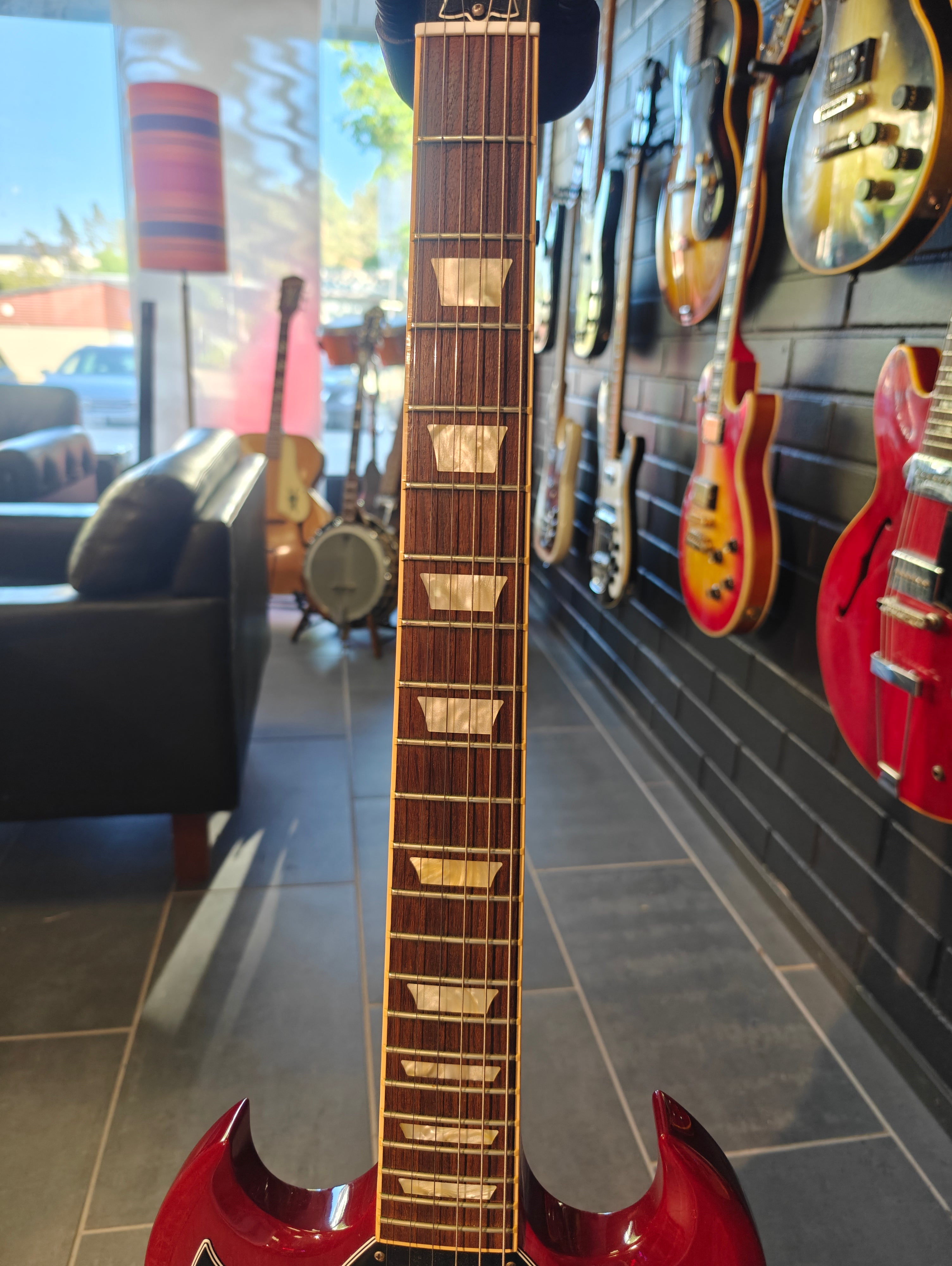 Gibson SG Standard 2011 Lefty – Tonefest Guitar Gallery