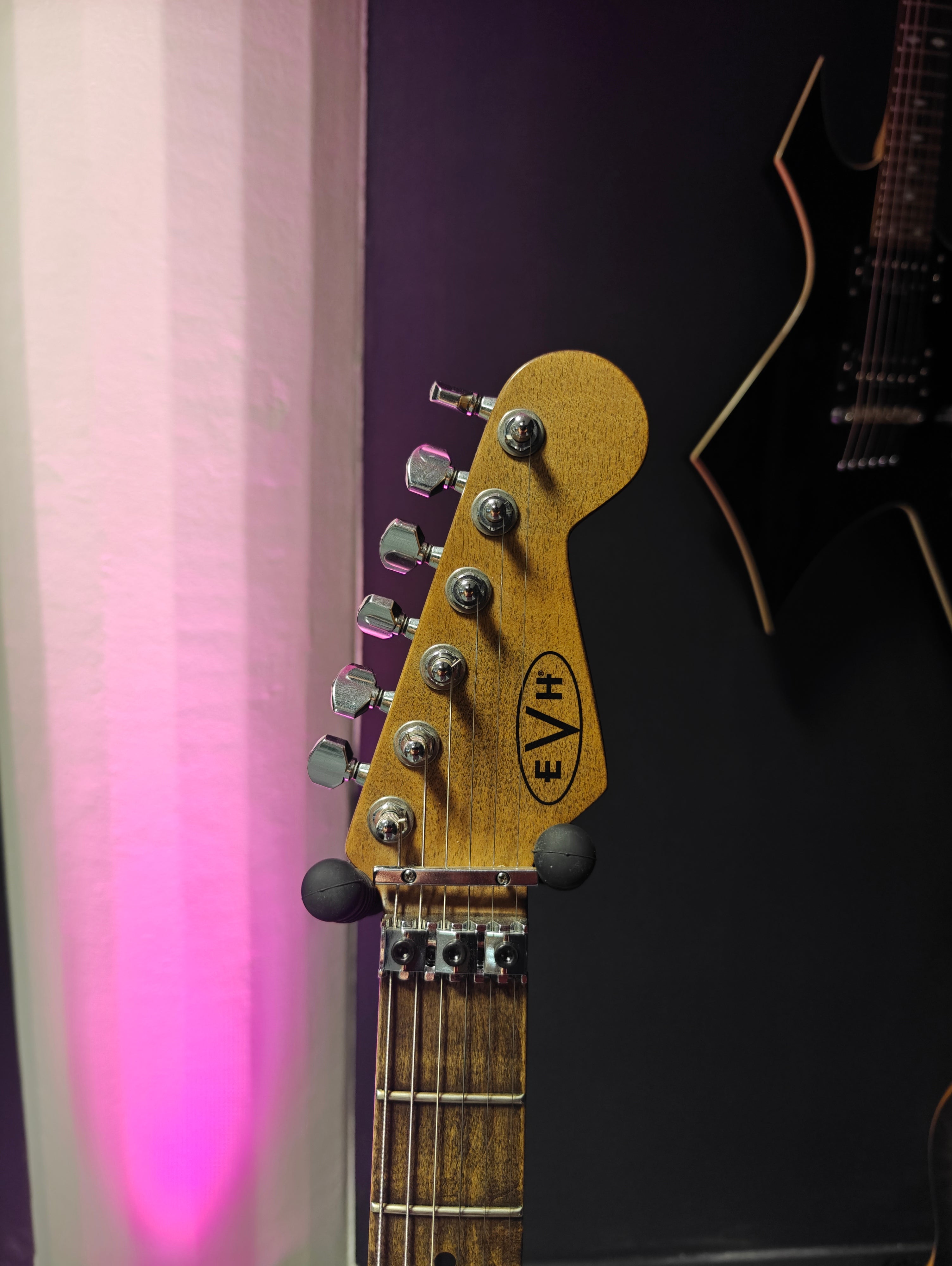 EVH Frankie Striped Relic Upgraded by Euge Valovirta