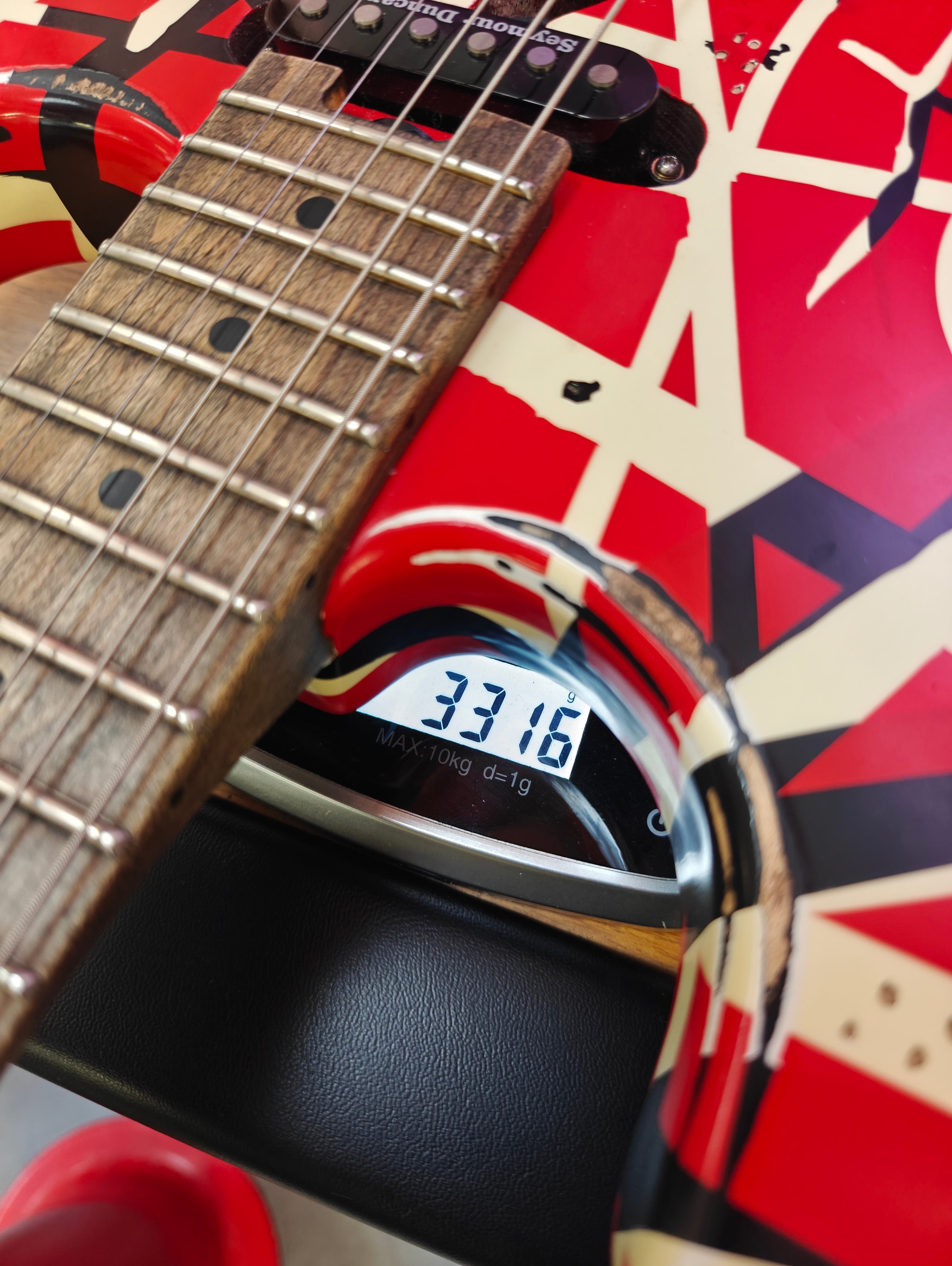 EVH Frankie Striped Relic Upgraded by Euge Valovirta