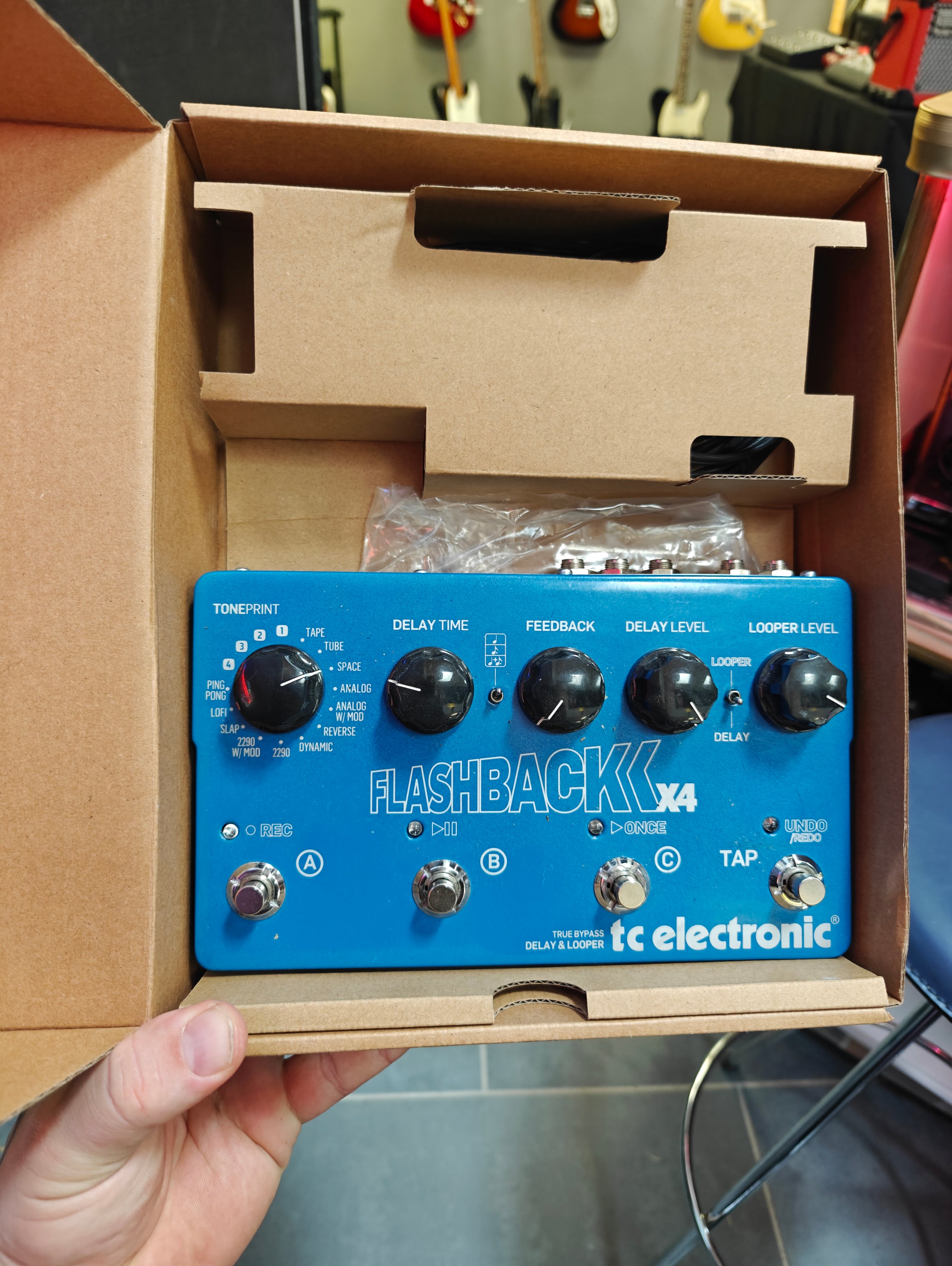 TC Electronic Flashback x4 – Tonefest Guitar Gallery