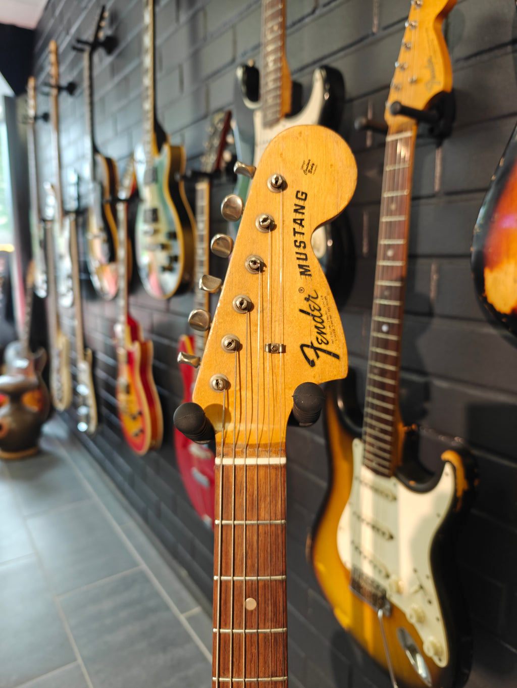 Fender Mustang Competition Burgundy (Blue)5480 1973 s:n 390461