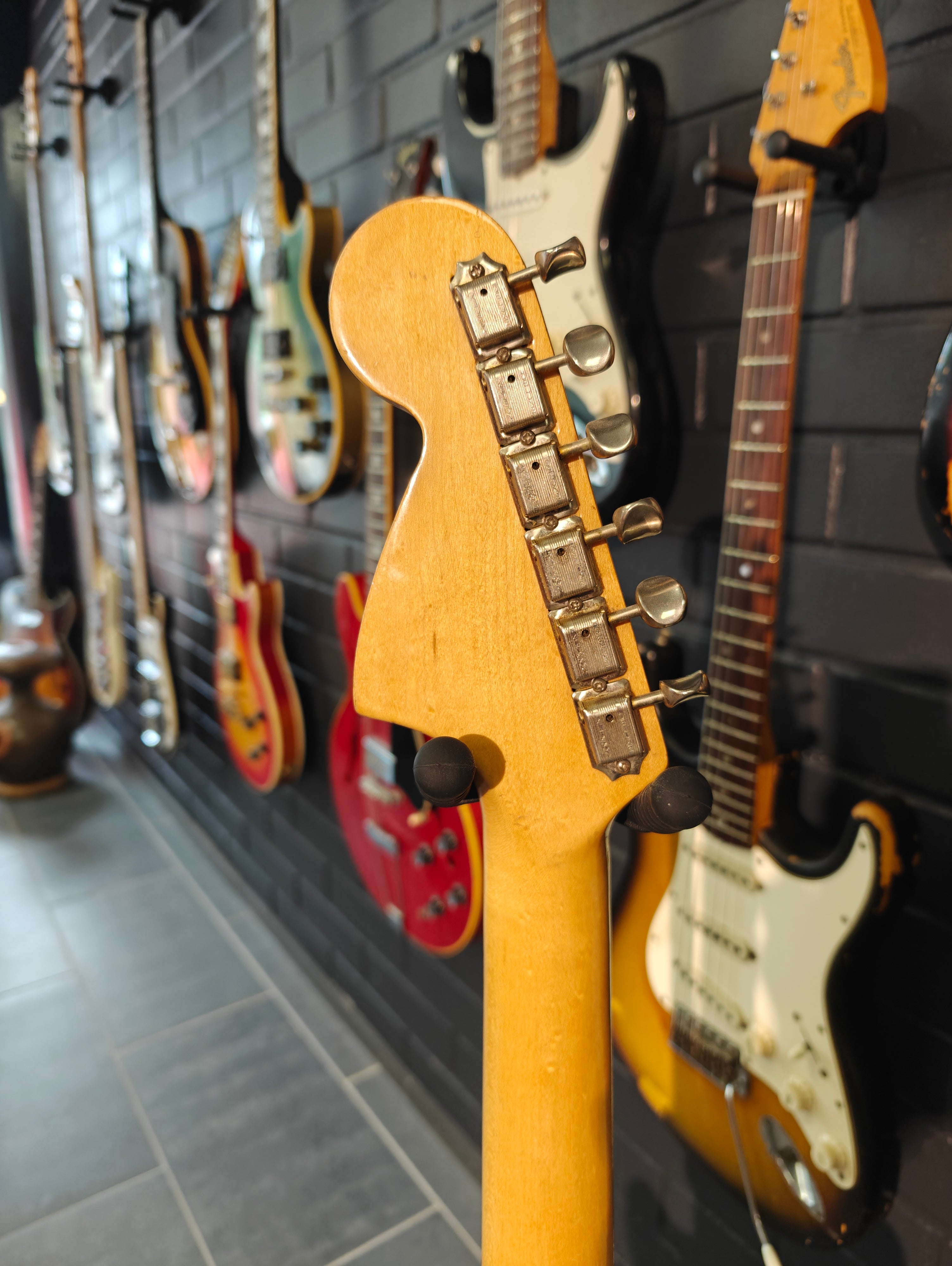 Fender Mustang Competition Burgundy (Blue)5480 1973 s:n 390461