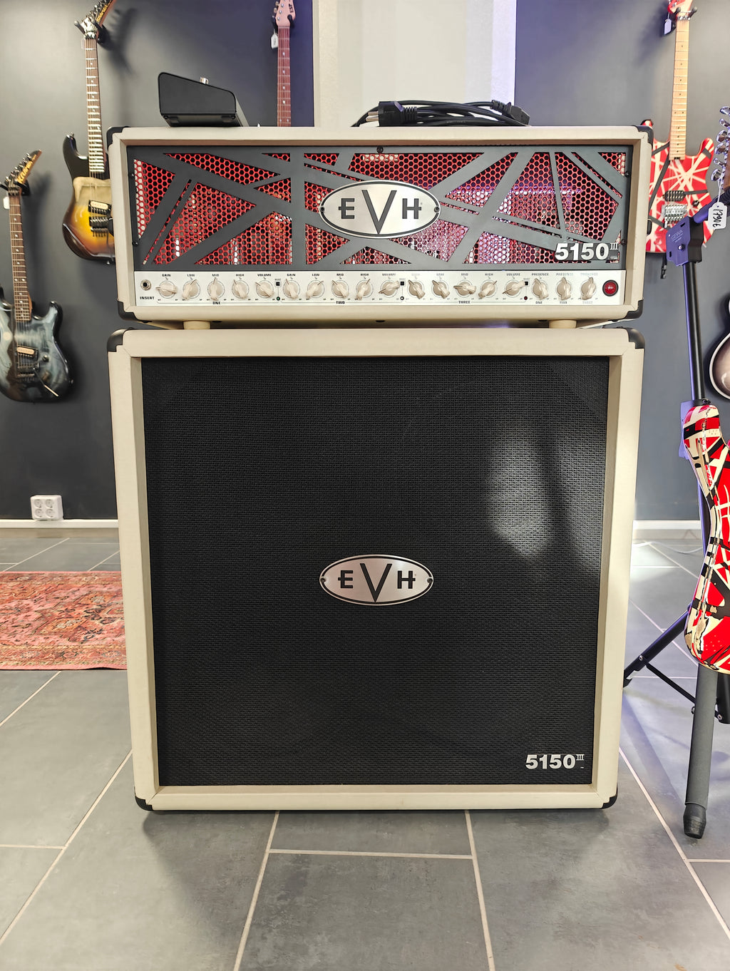 EVH 5150 III 100W w/ EVH 5150 III 412ST