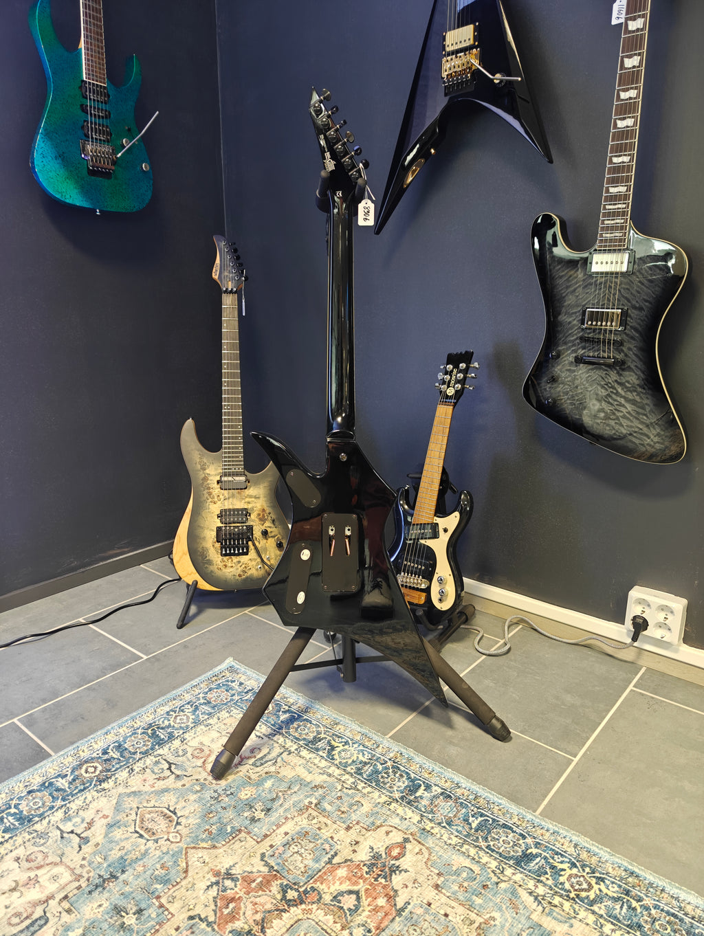 Washburn HM-20 Black