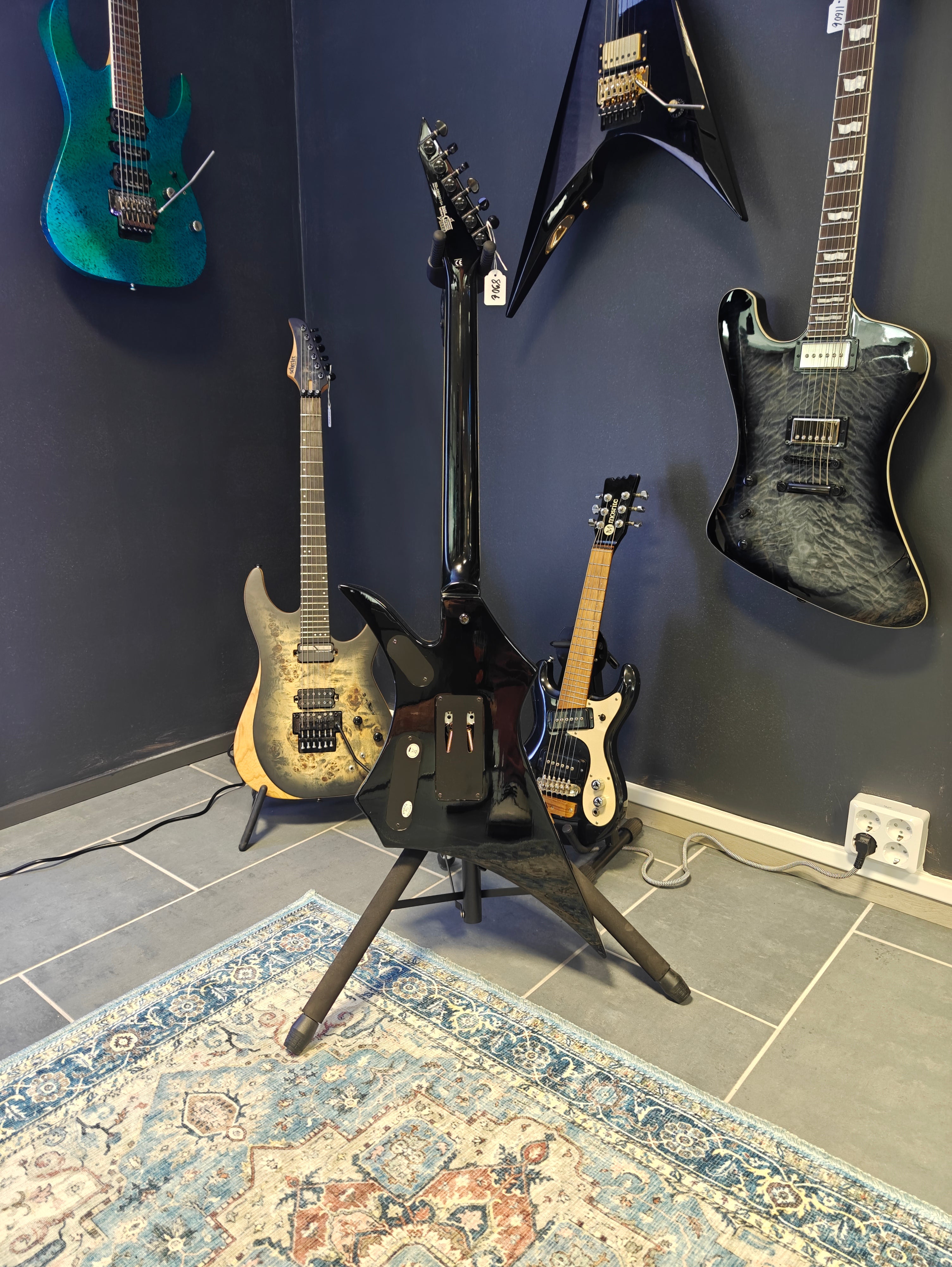 Washburn HM-20 Black