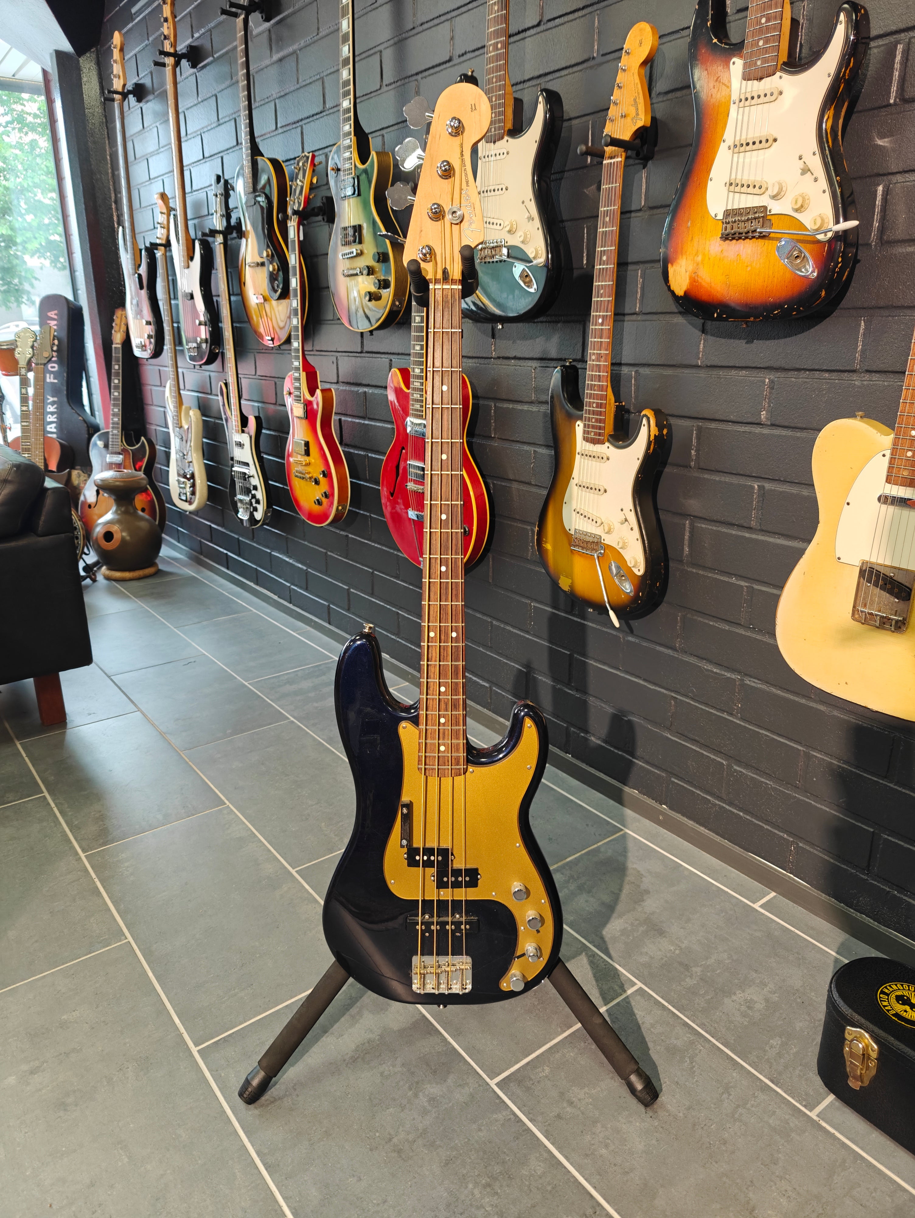 Fender Deluxe Active Precision Bass Special