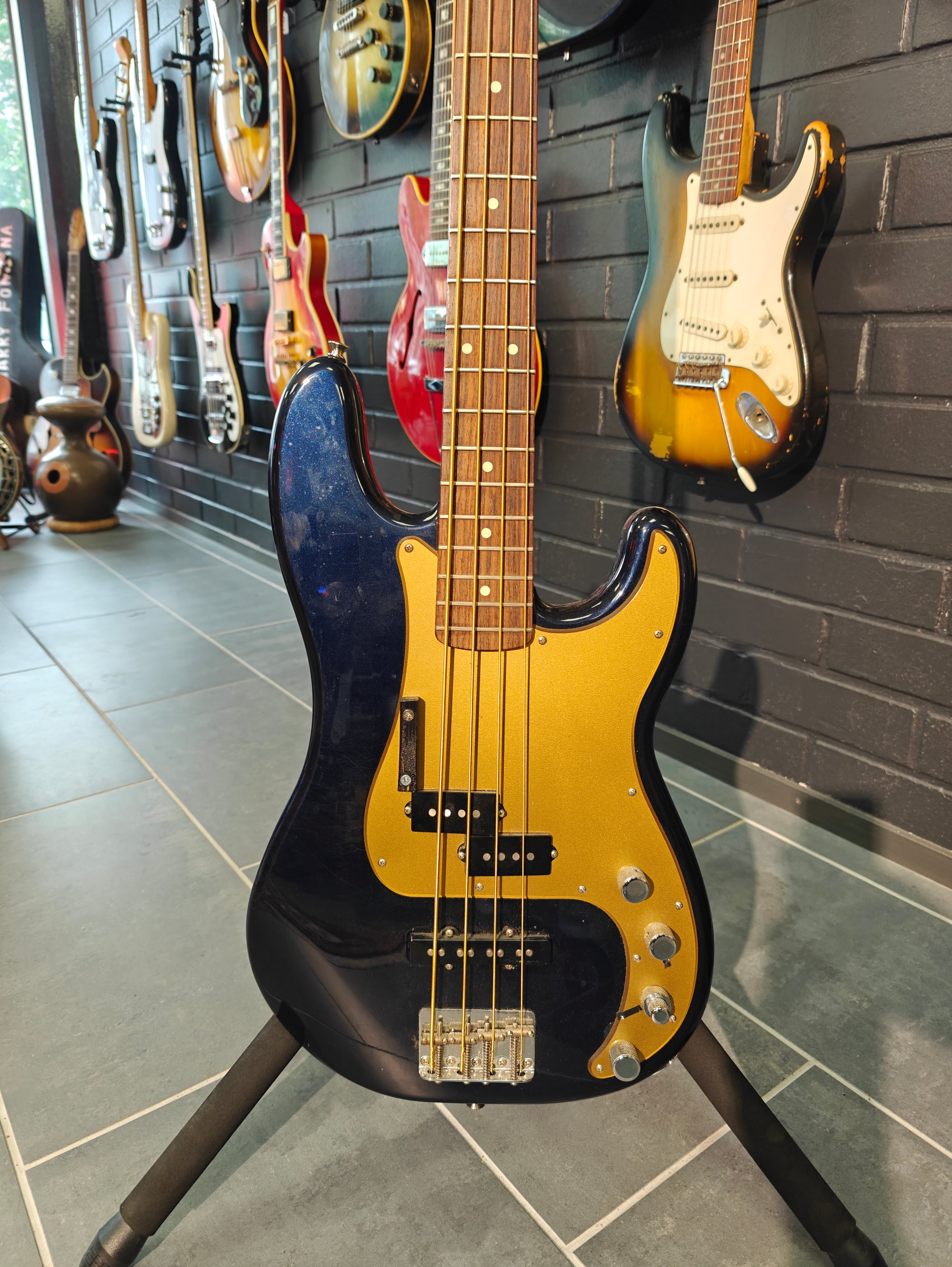 Fender Deluxe Active Precision Bass Special