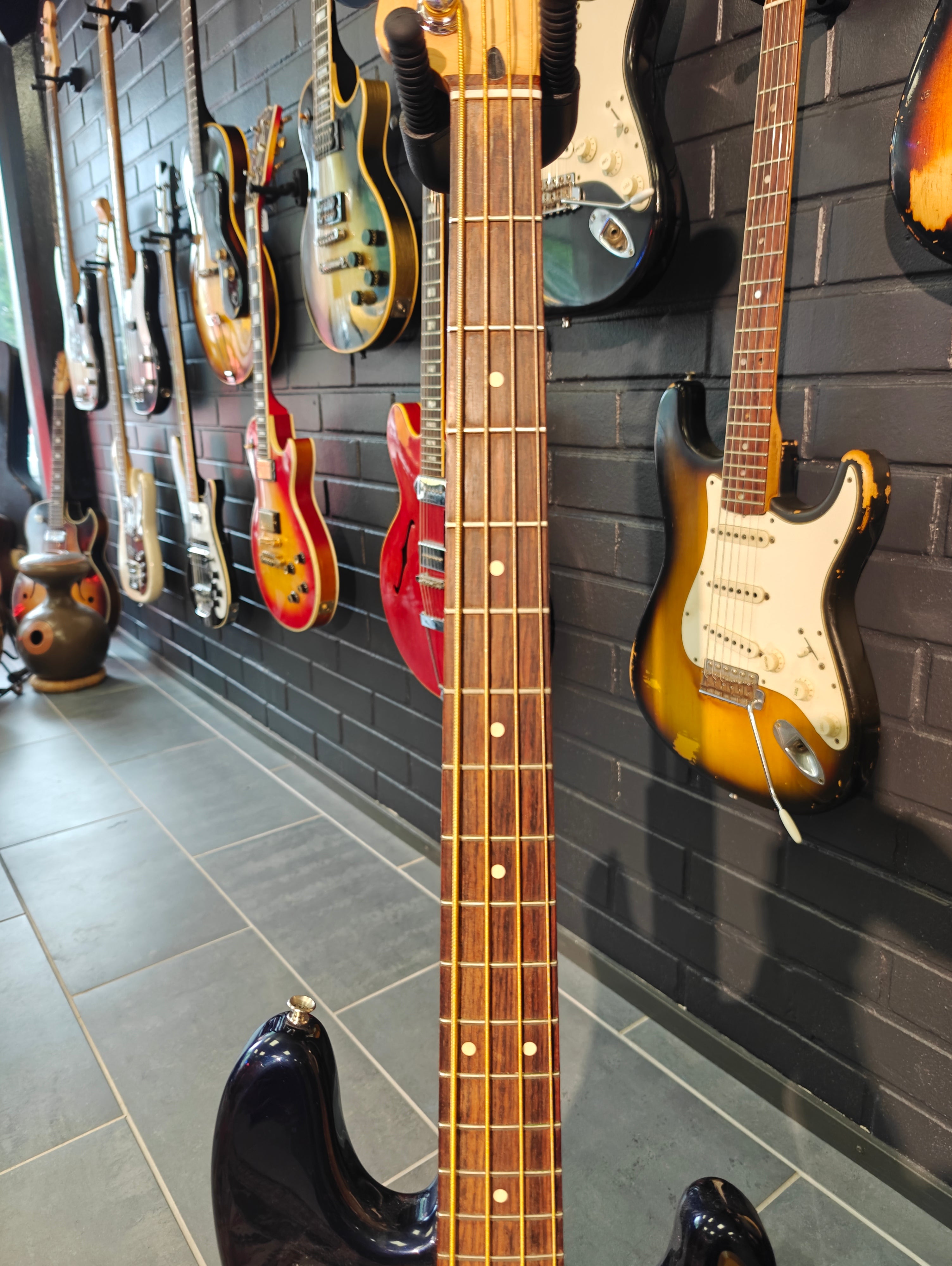 Fender Deluxe Active Precision Bass Special